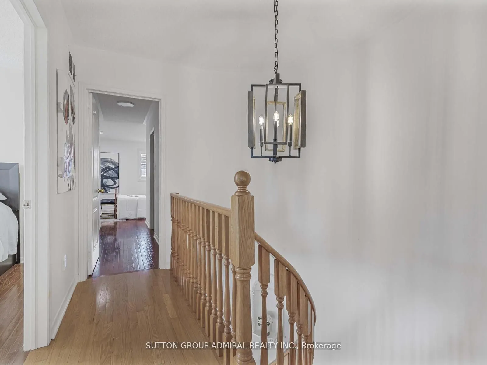 185 Foxfield Crescent