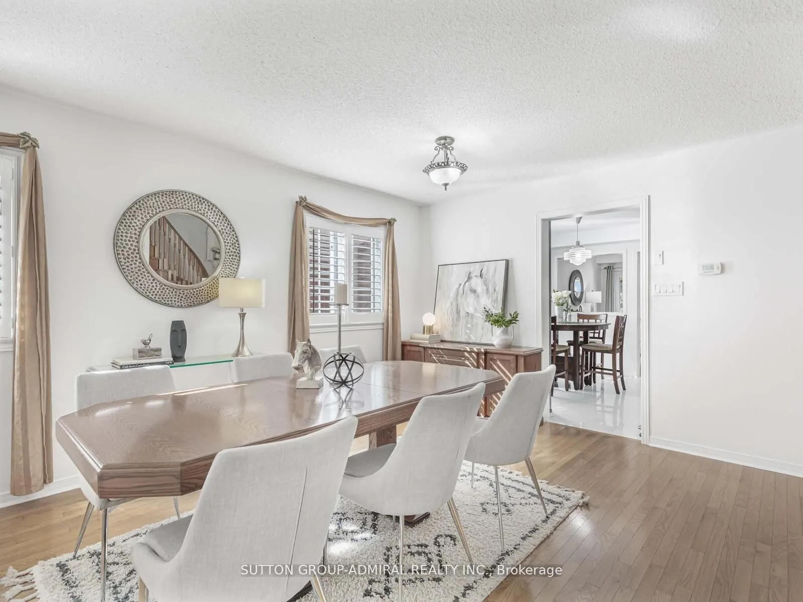 185 Foxfield Crescent