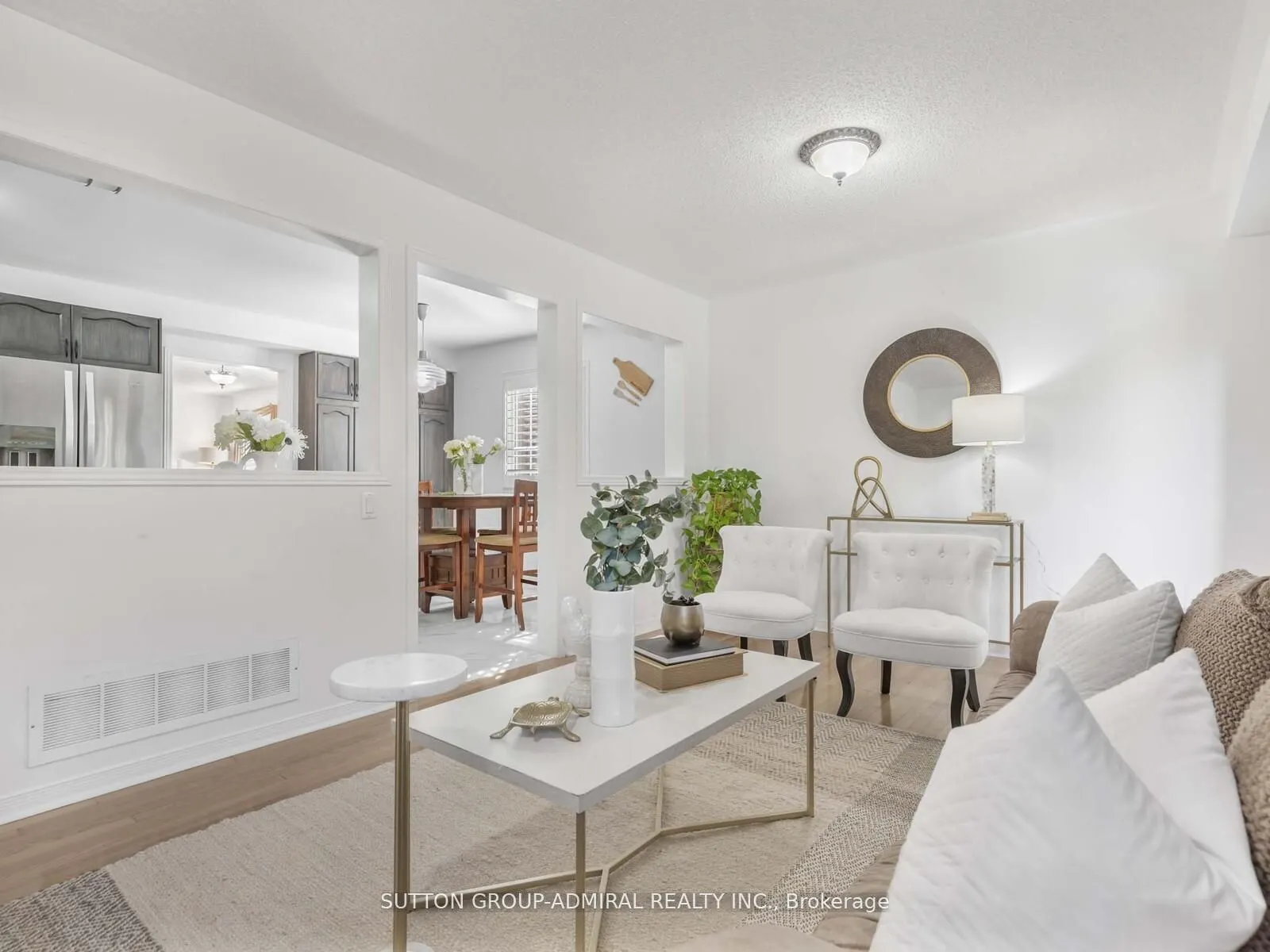 185 Foxfield Crescent