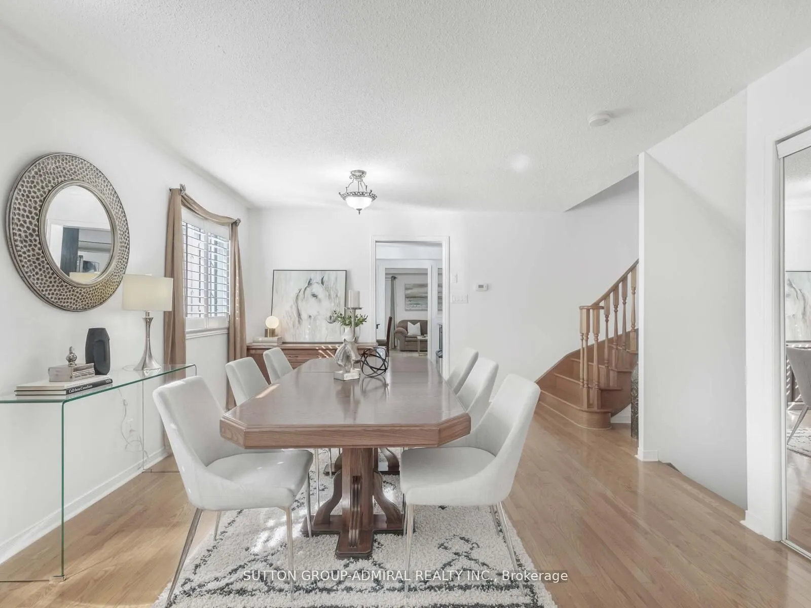 185 Foxfield Crescent