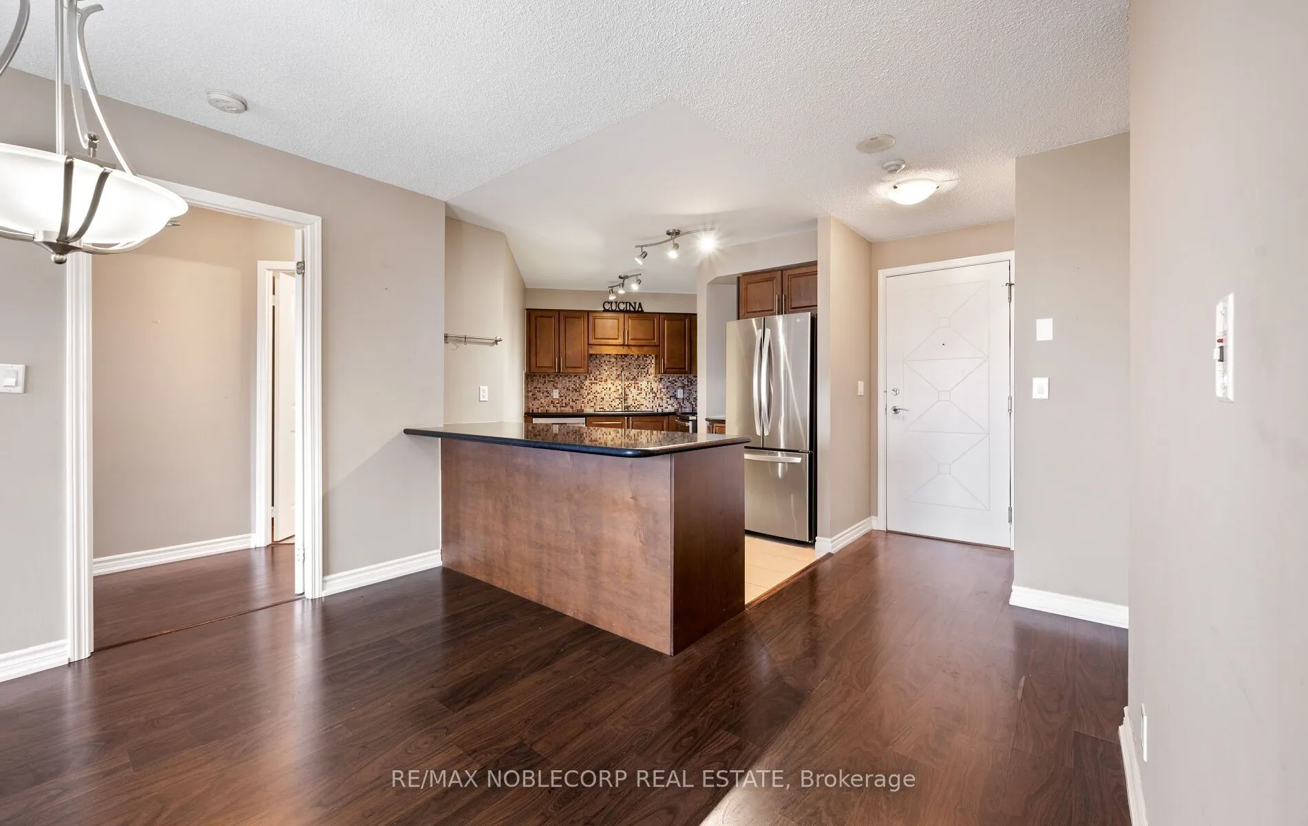 18 Harding Boulevard, #928