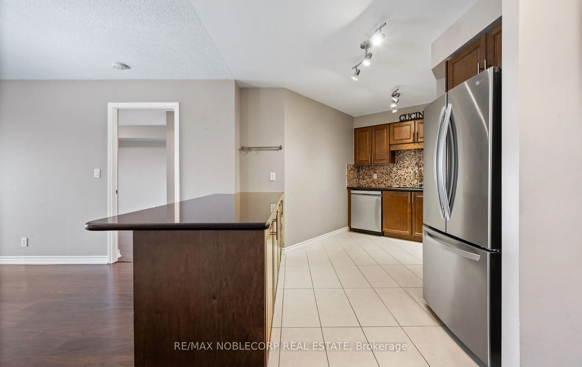 18 Harding Boulevard, #928