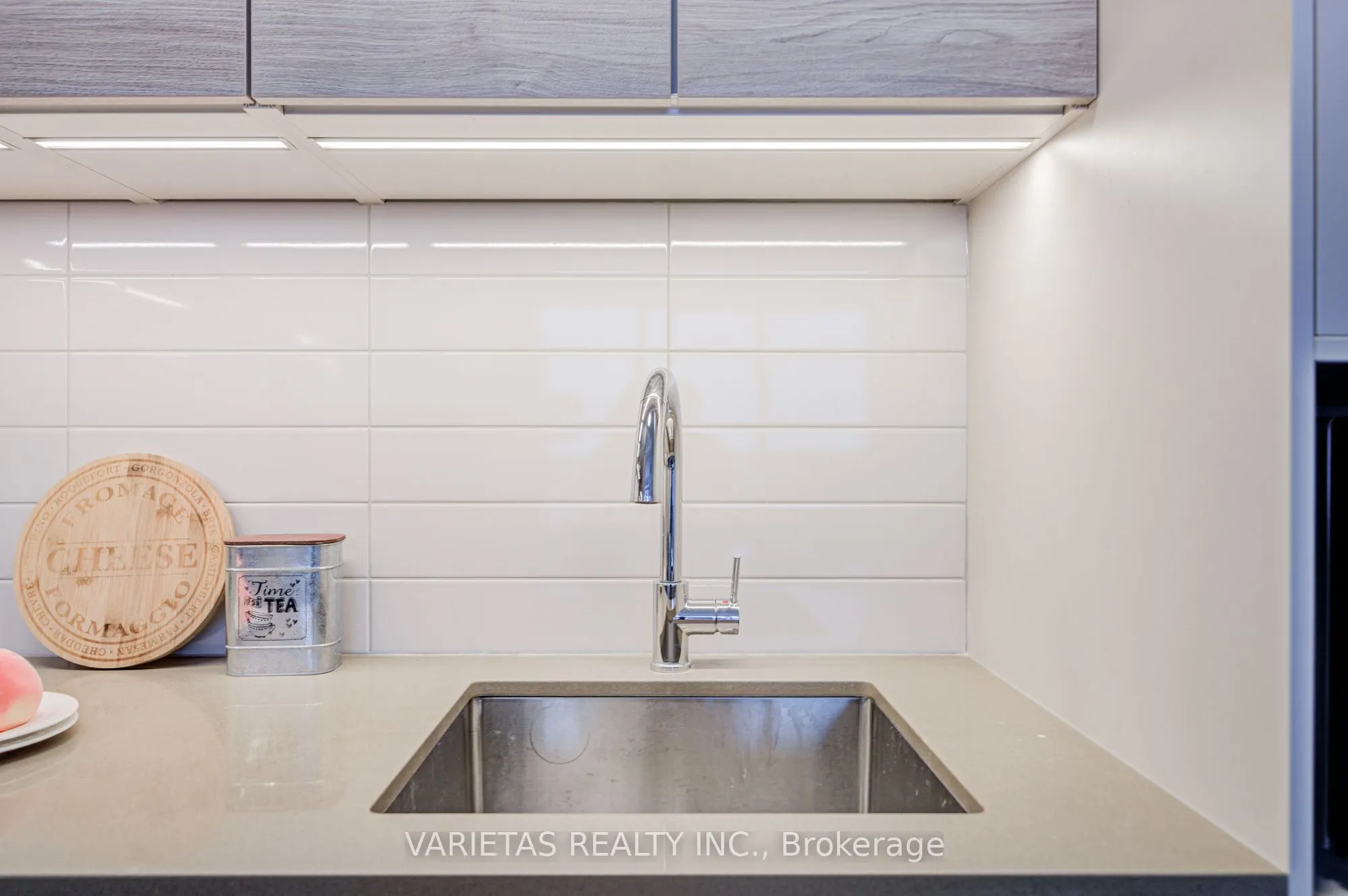 12 Gandhi Lane, #3701