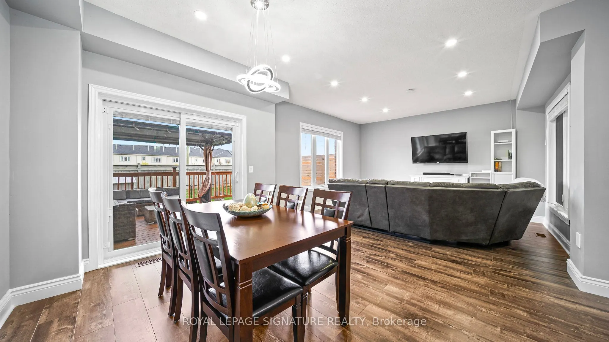 65 Kingsmere Crescent