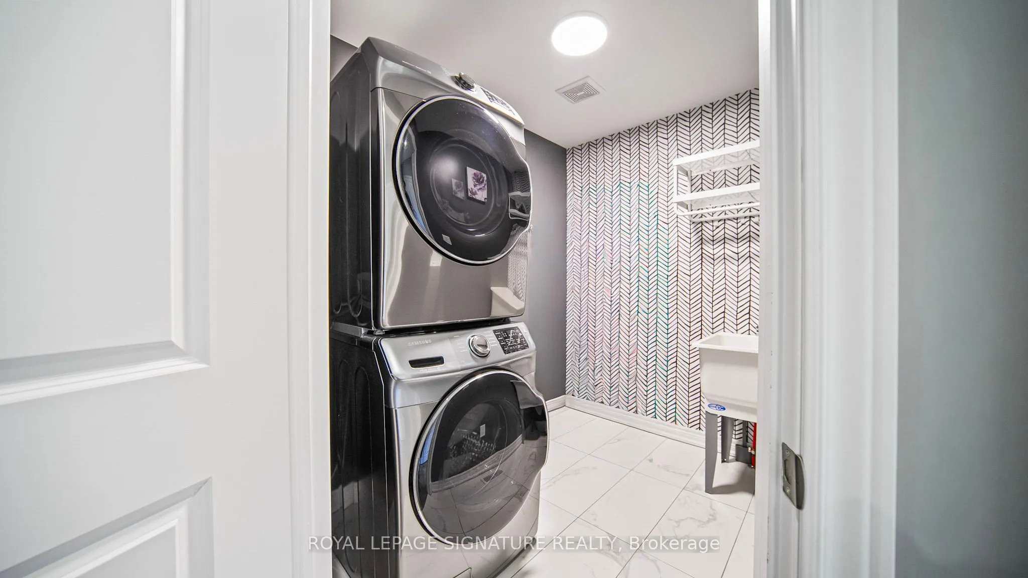 65 Kingsmere Crescent