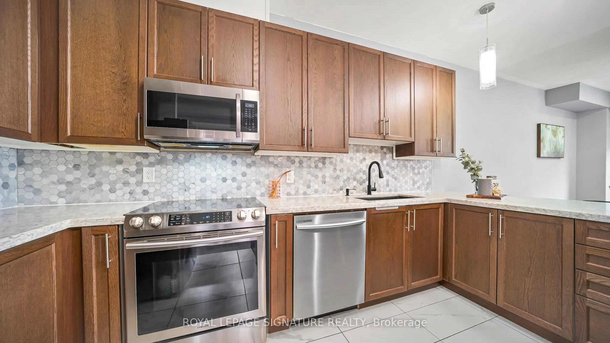 65 Kingsmere Crescent