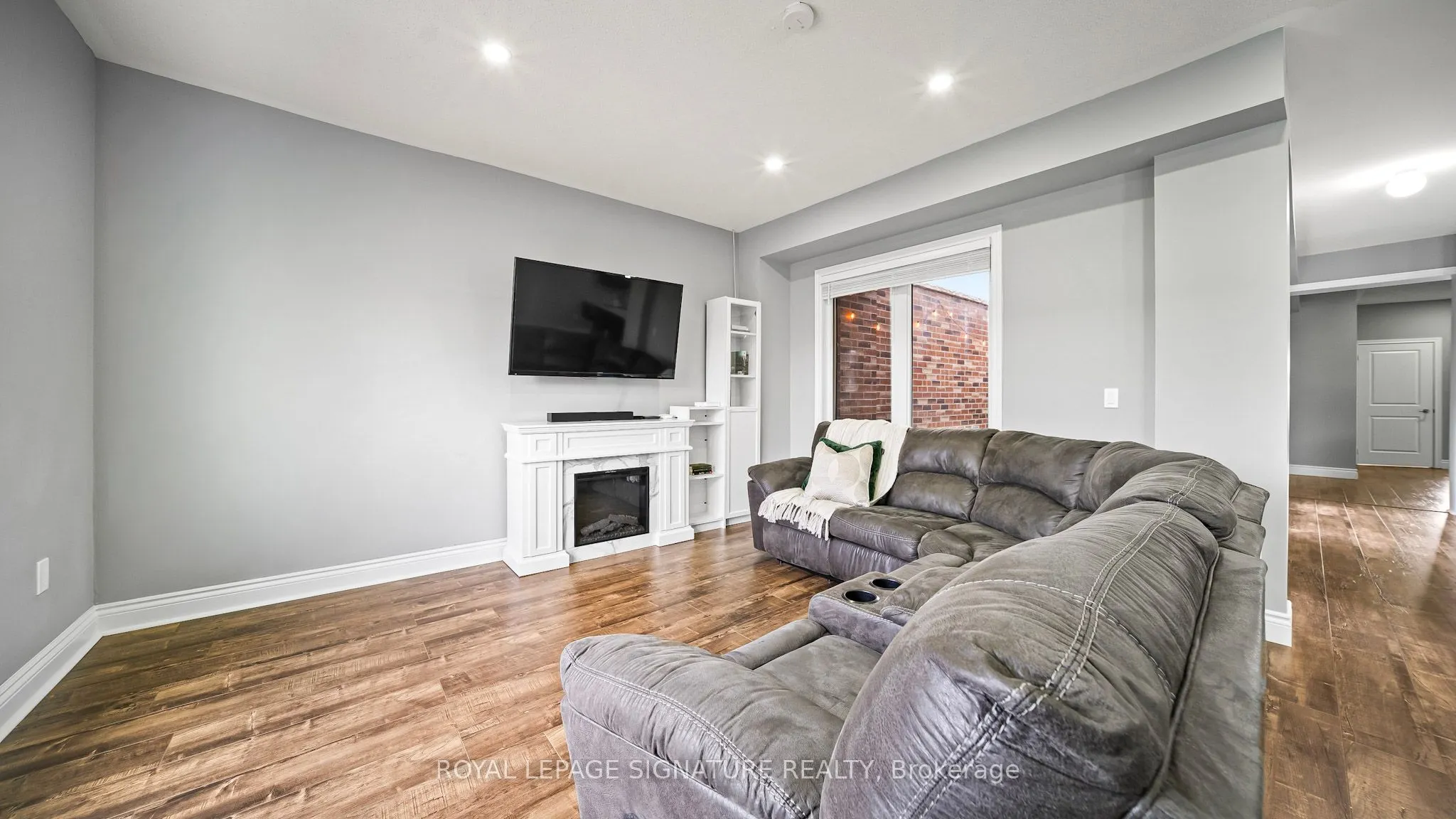 65 Kingsmere Crescent