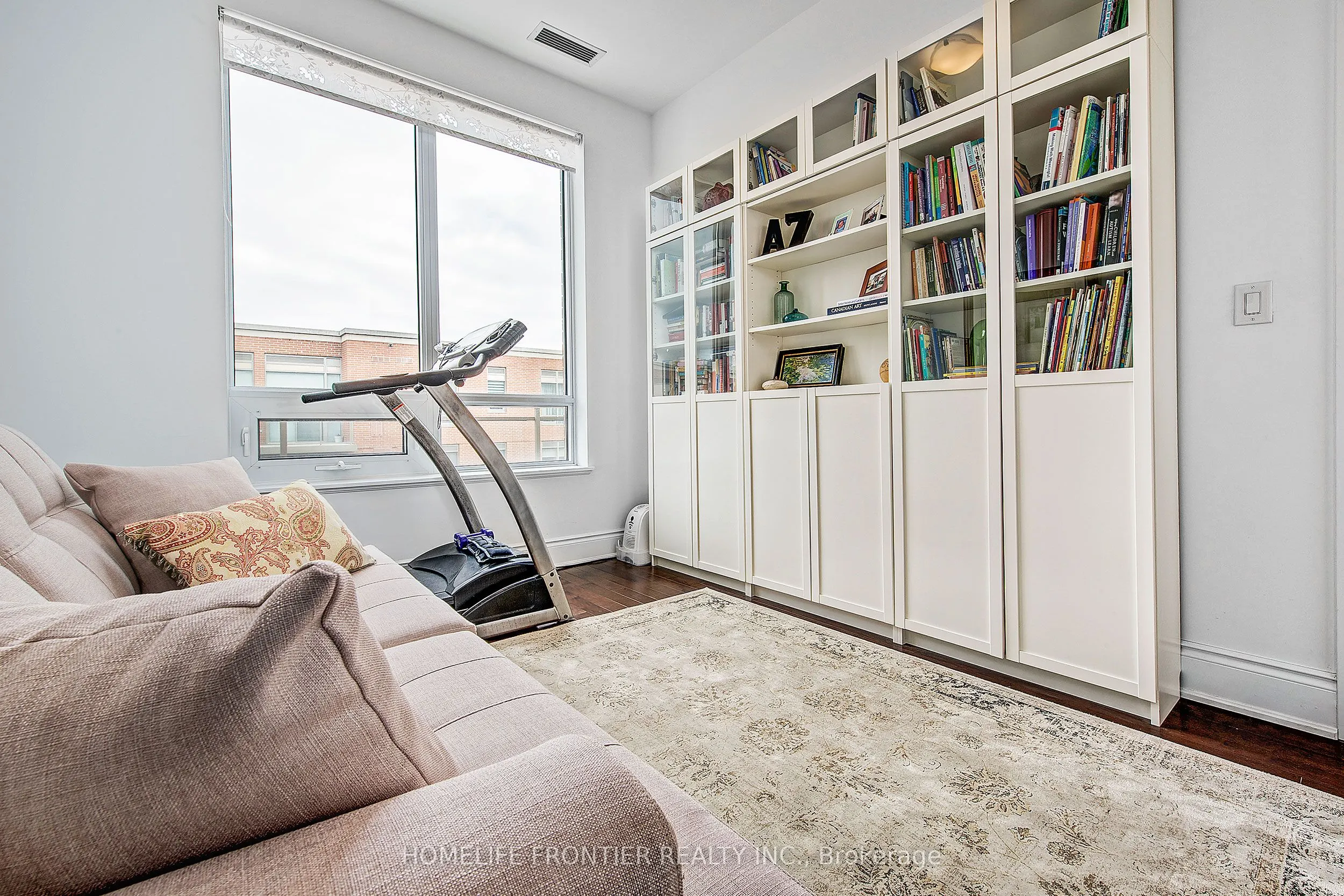 281 Woodbridge Avenue, #PH607