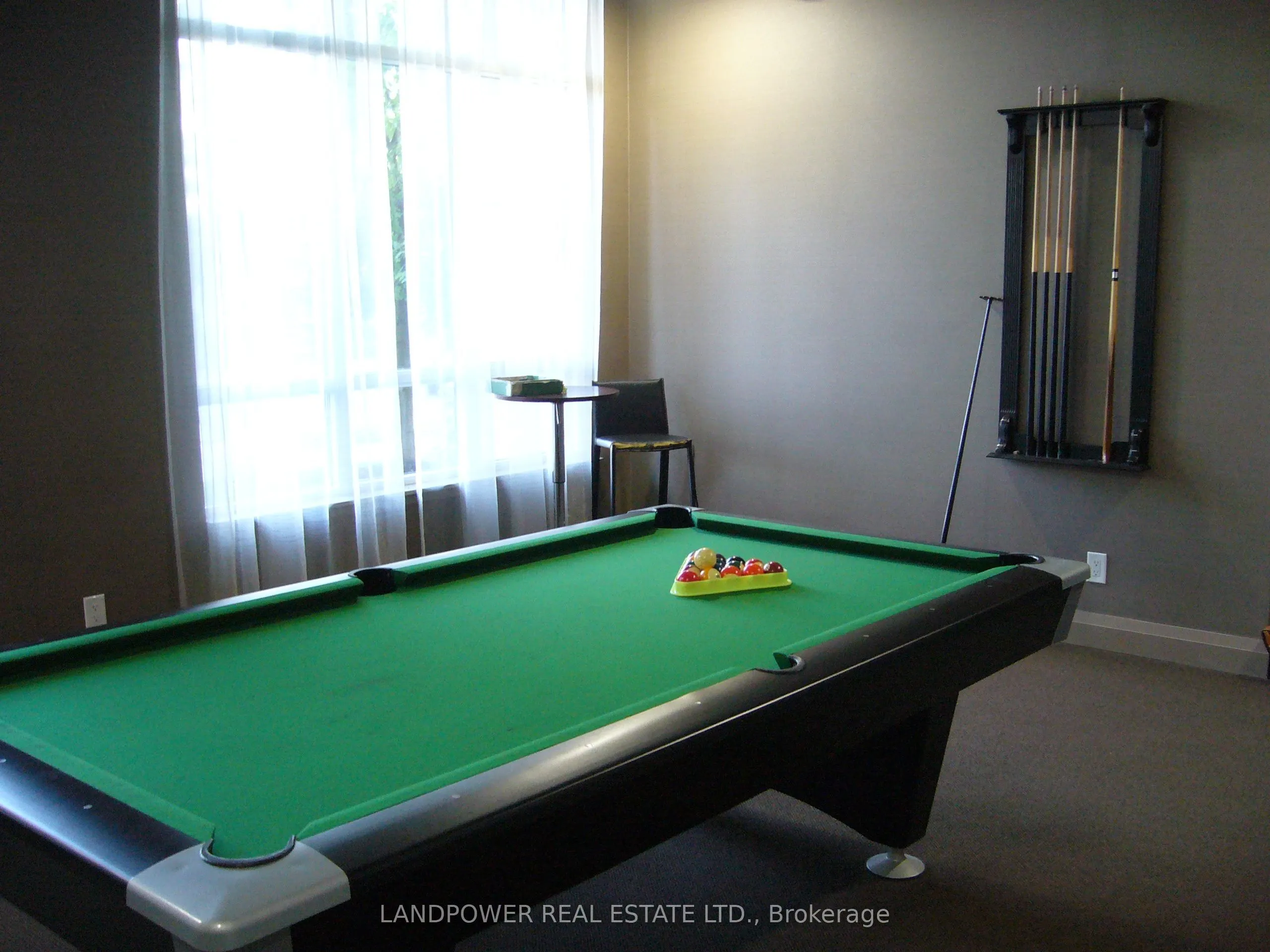 151 Upper Duke Crescent, #308