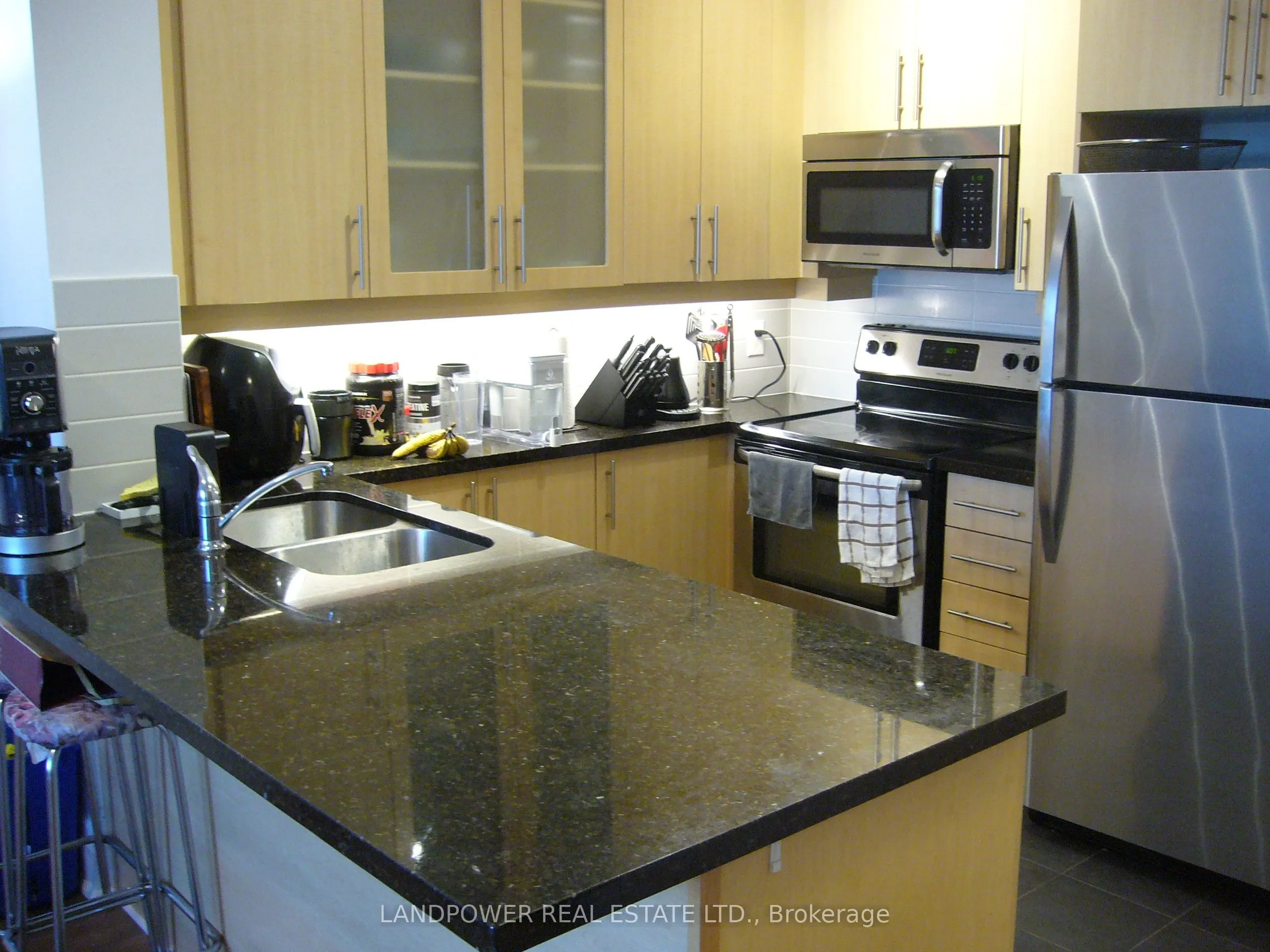 151 Upper Duke Crescent, #308