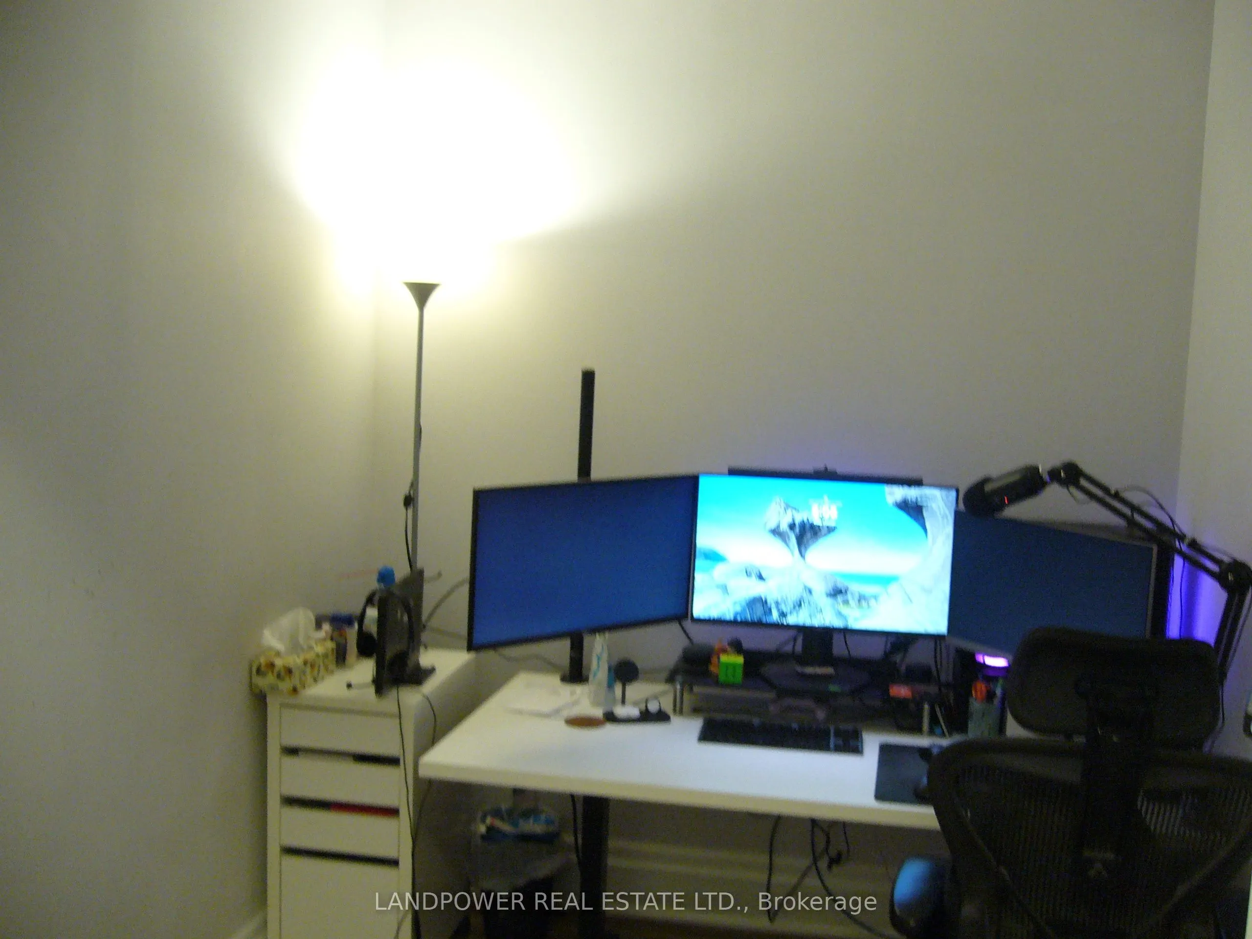 151 Upper Duke Crescent, #308