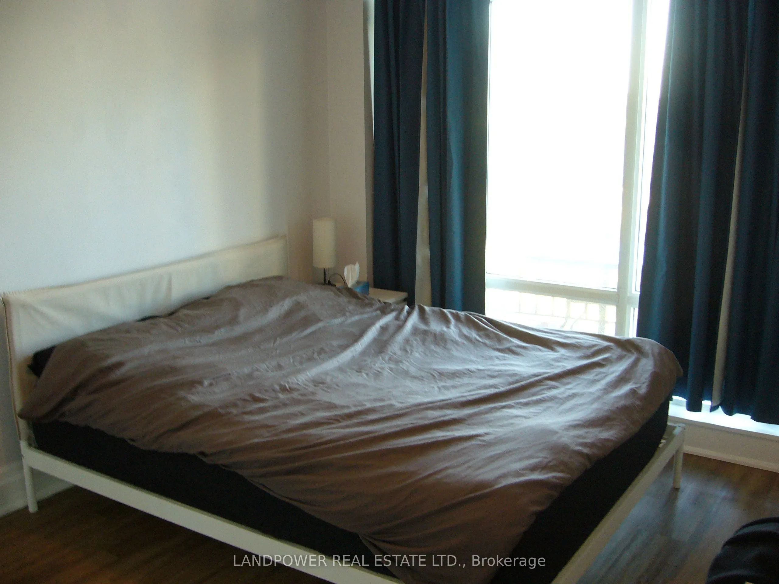 151 Upper Duke Crescent, #308