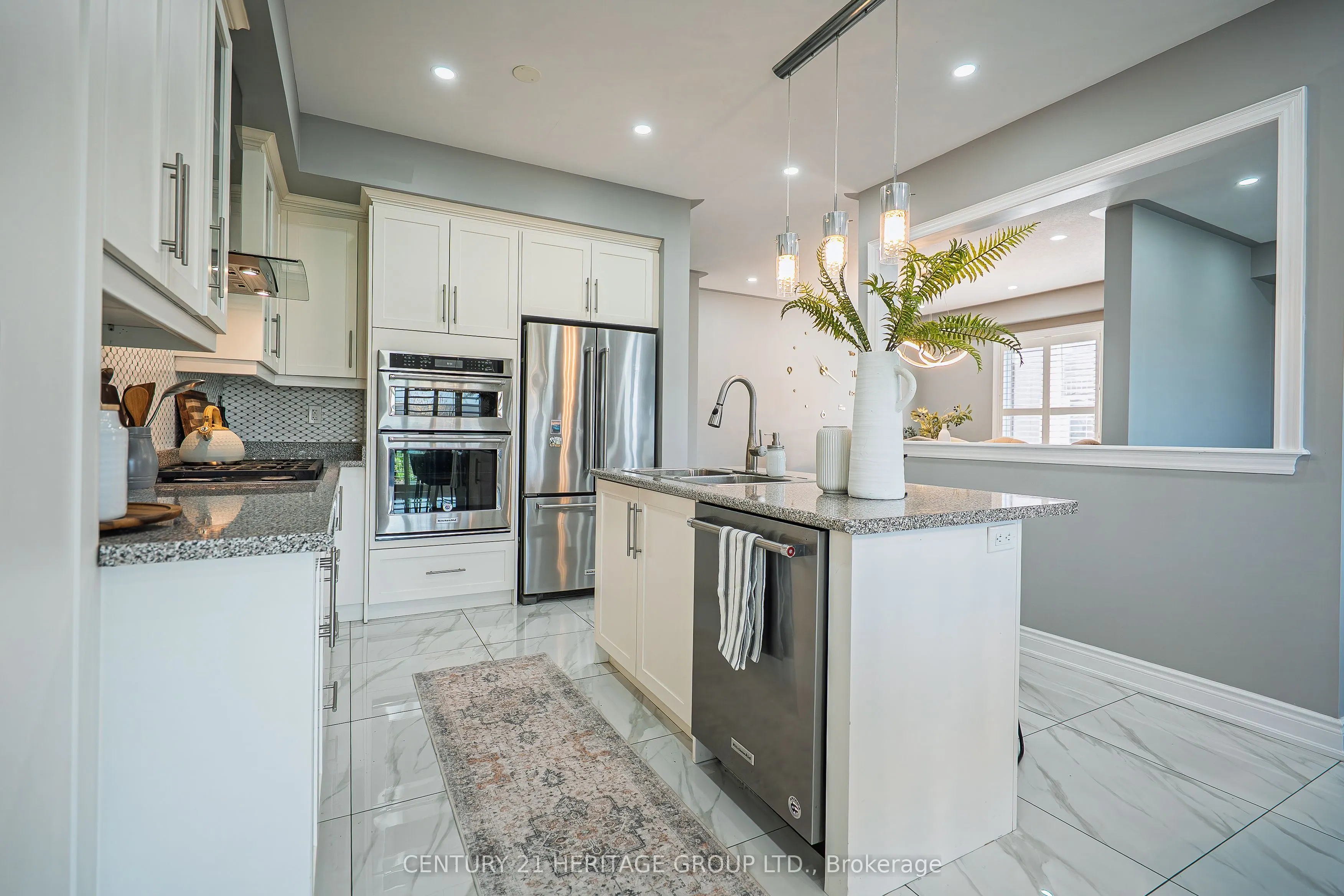 89 Sutherland Avenue