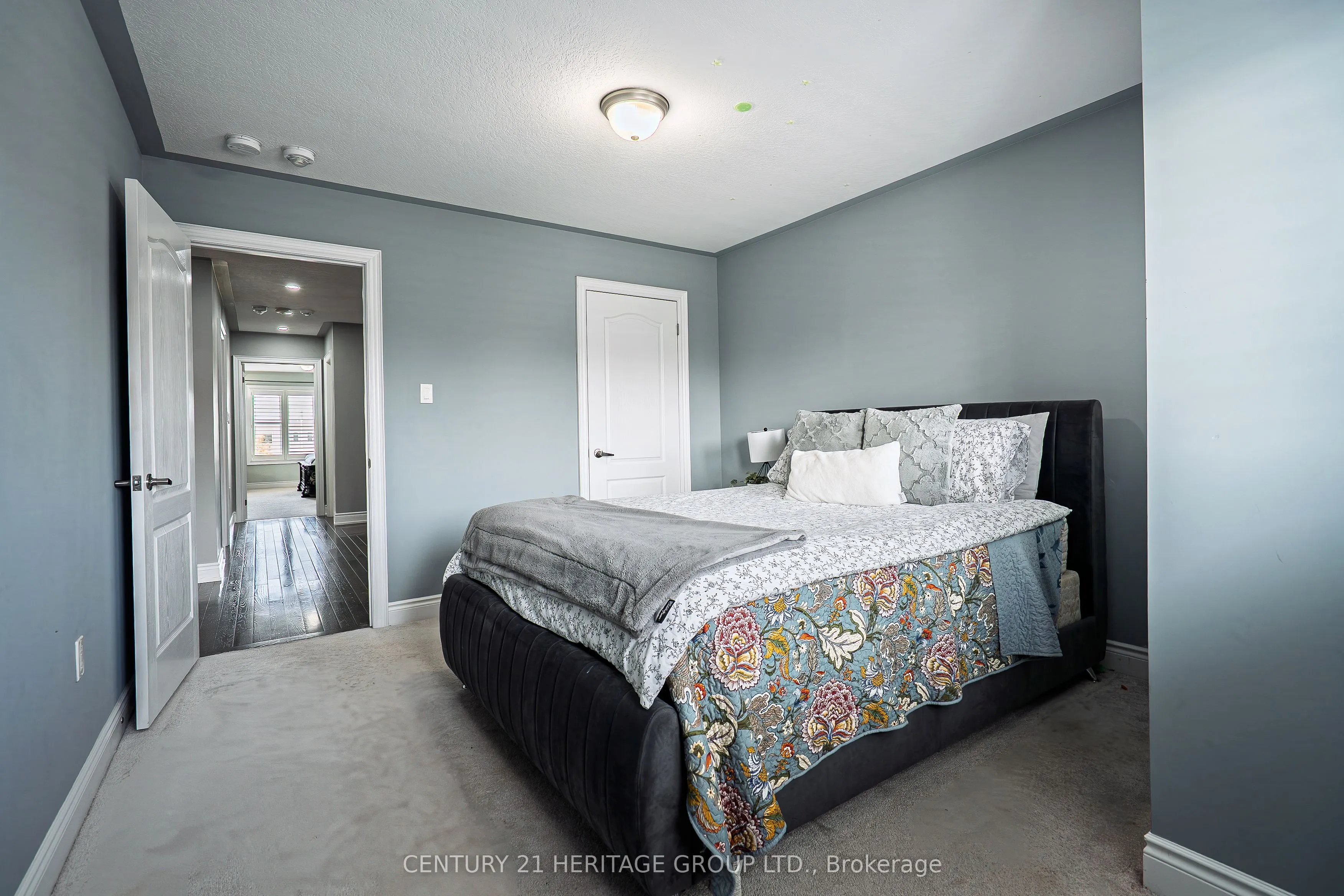 89 Sutherland Avenue