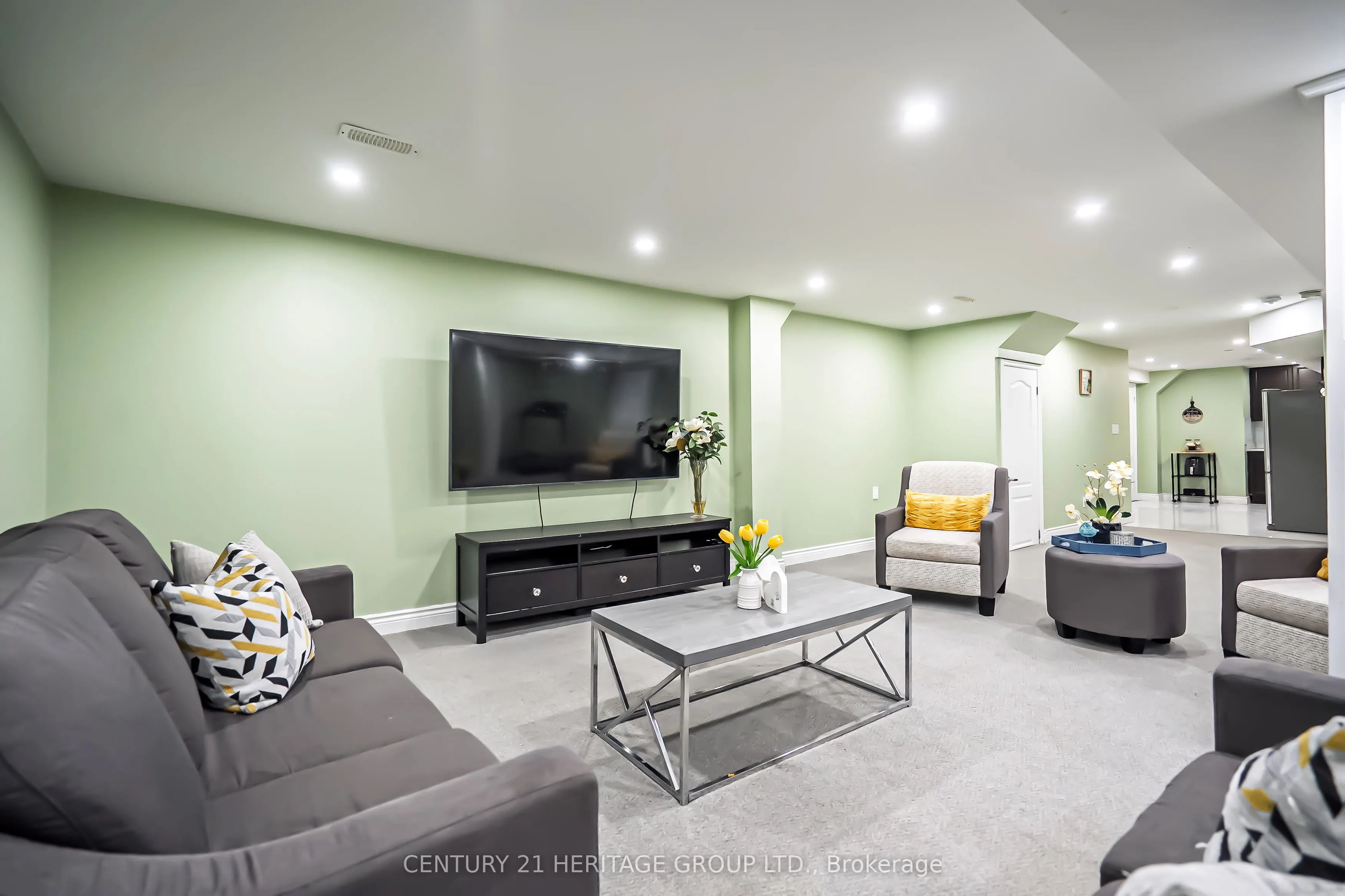 89 Sutherland Avenue