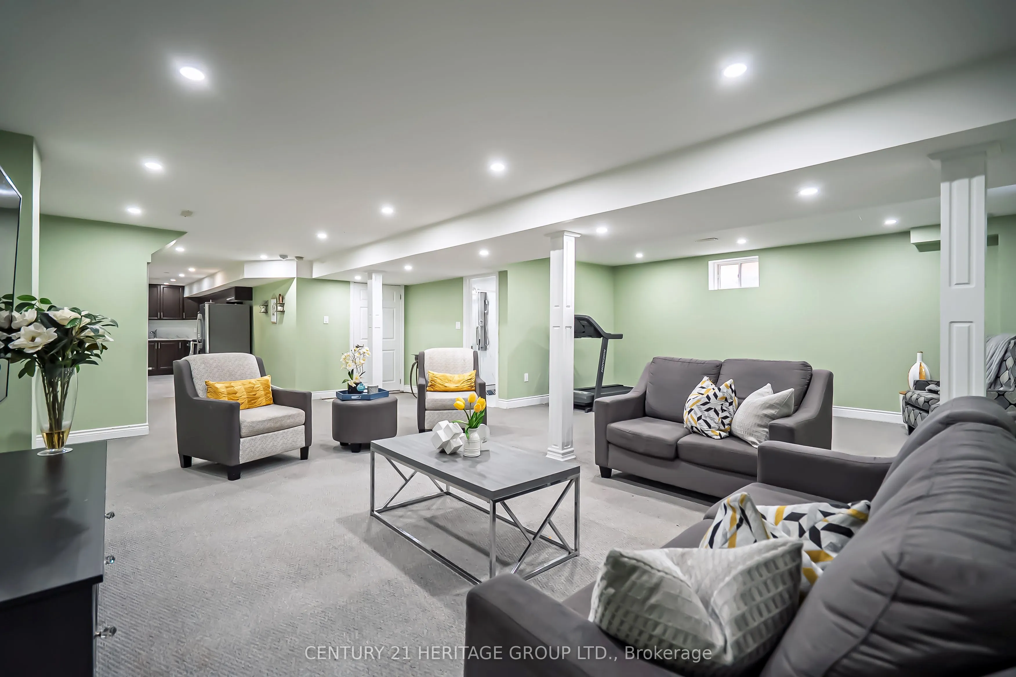 89 Sutherland Avenue