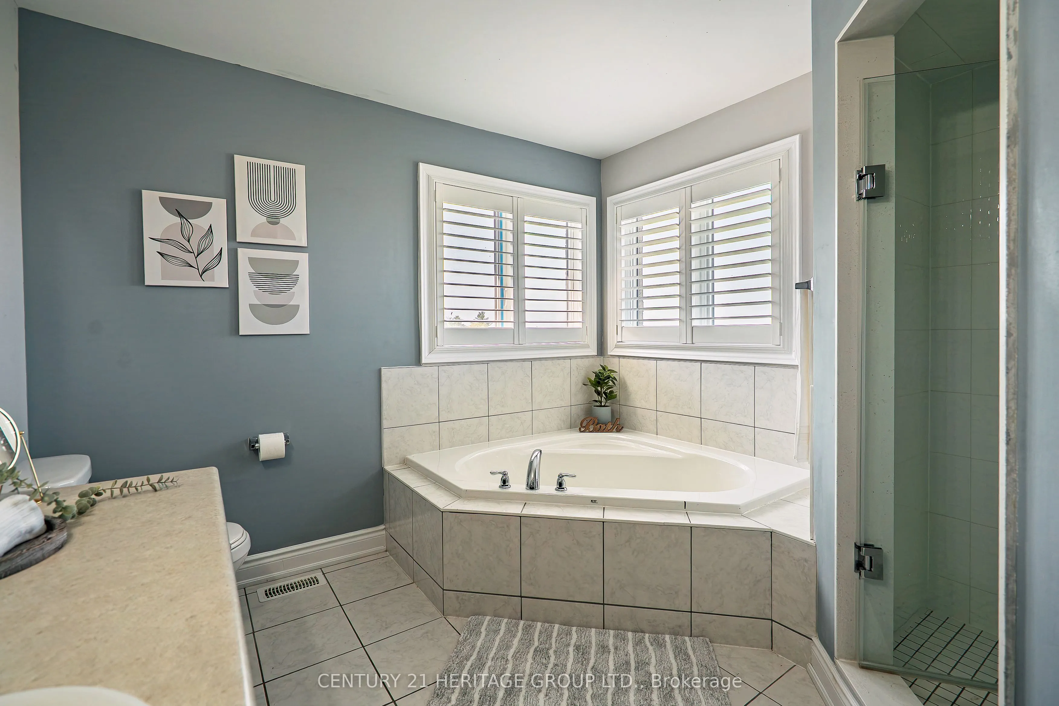 89 Sutherland Avenue