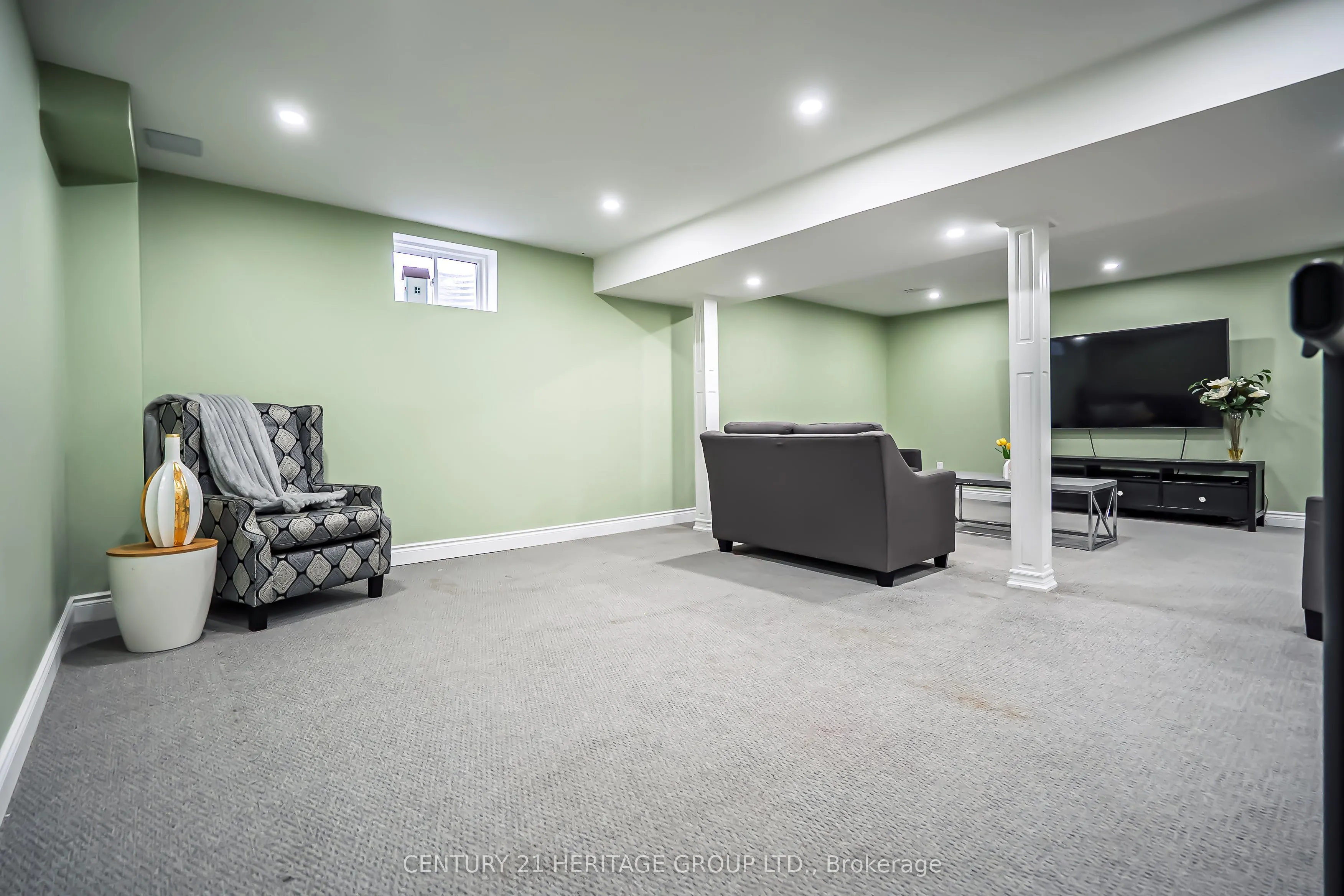 89 Sutherland Avenue