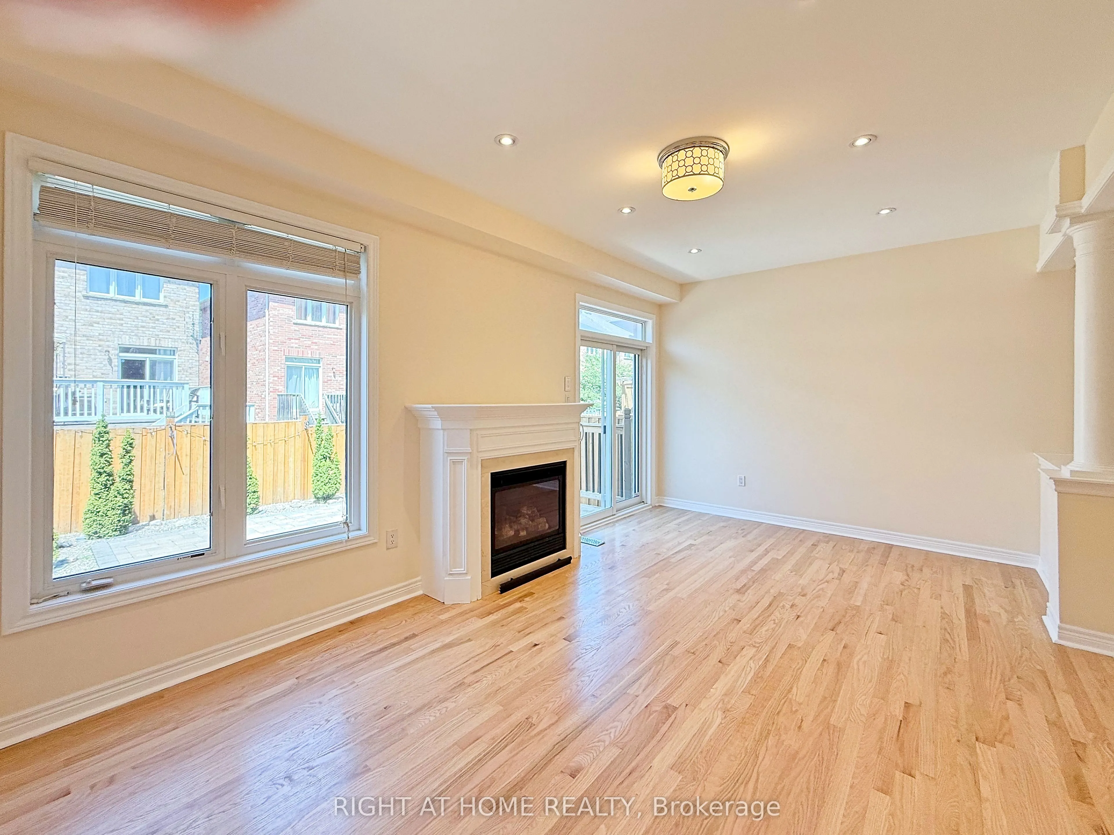 54 George Kirby Street, #Upper