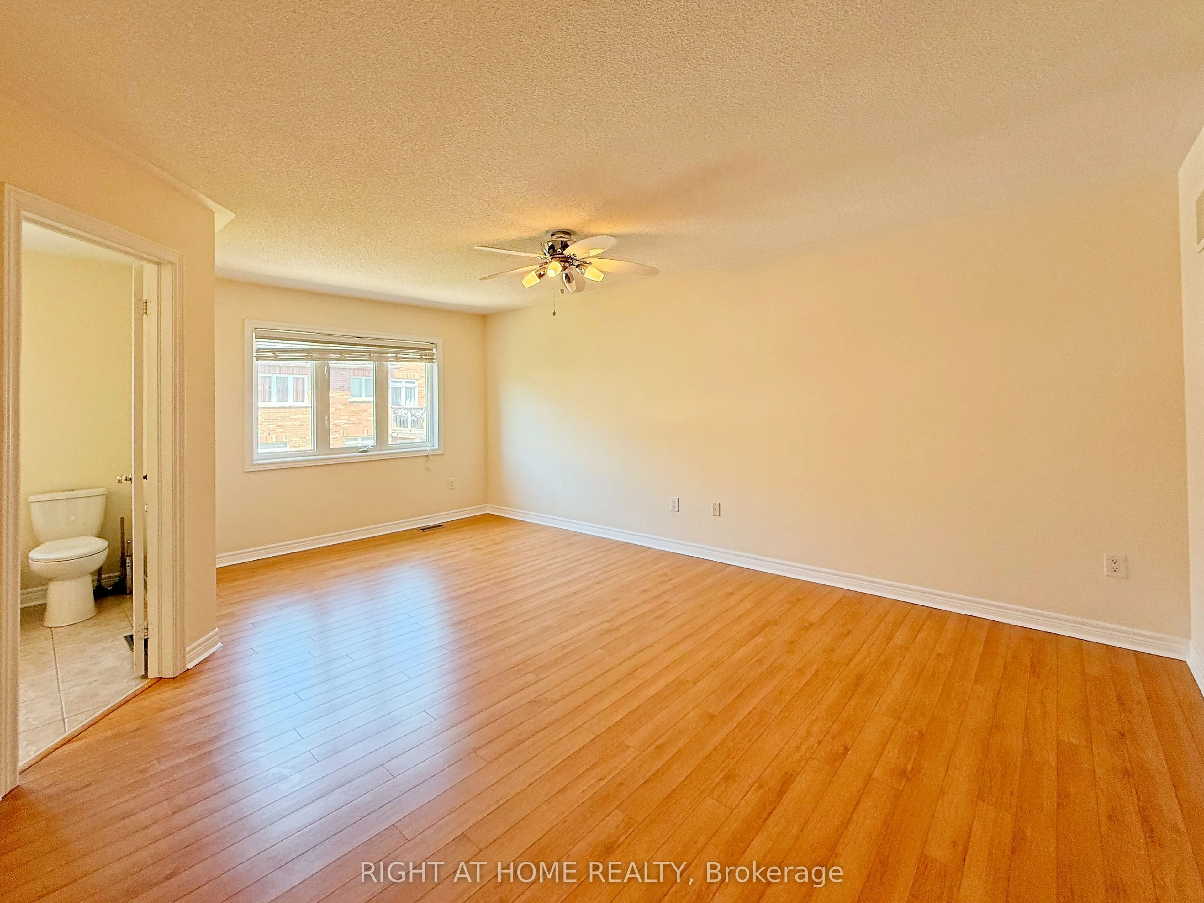 54 George Kirby Street, #Upper