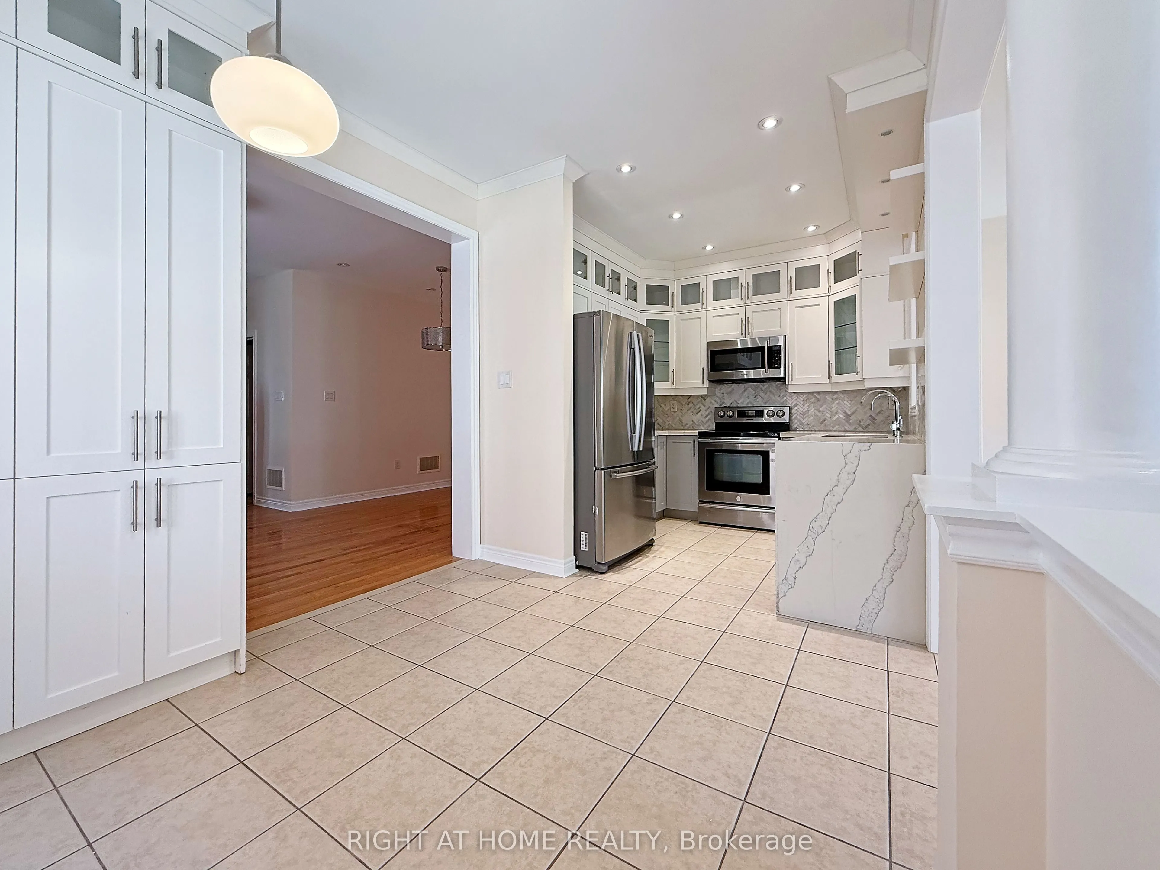 54 George Kirby Street, #Upper