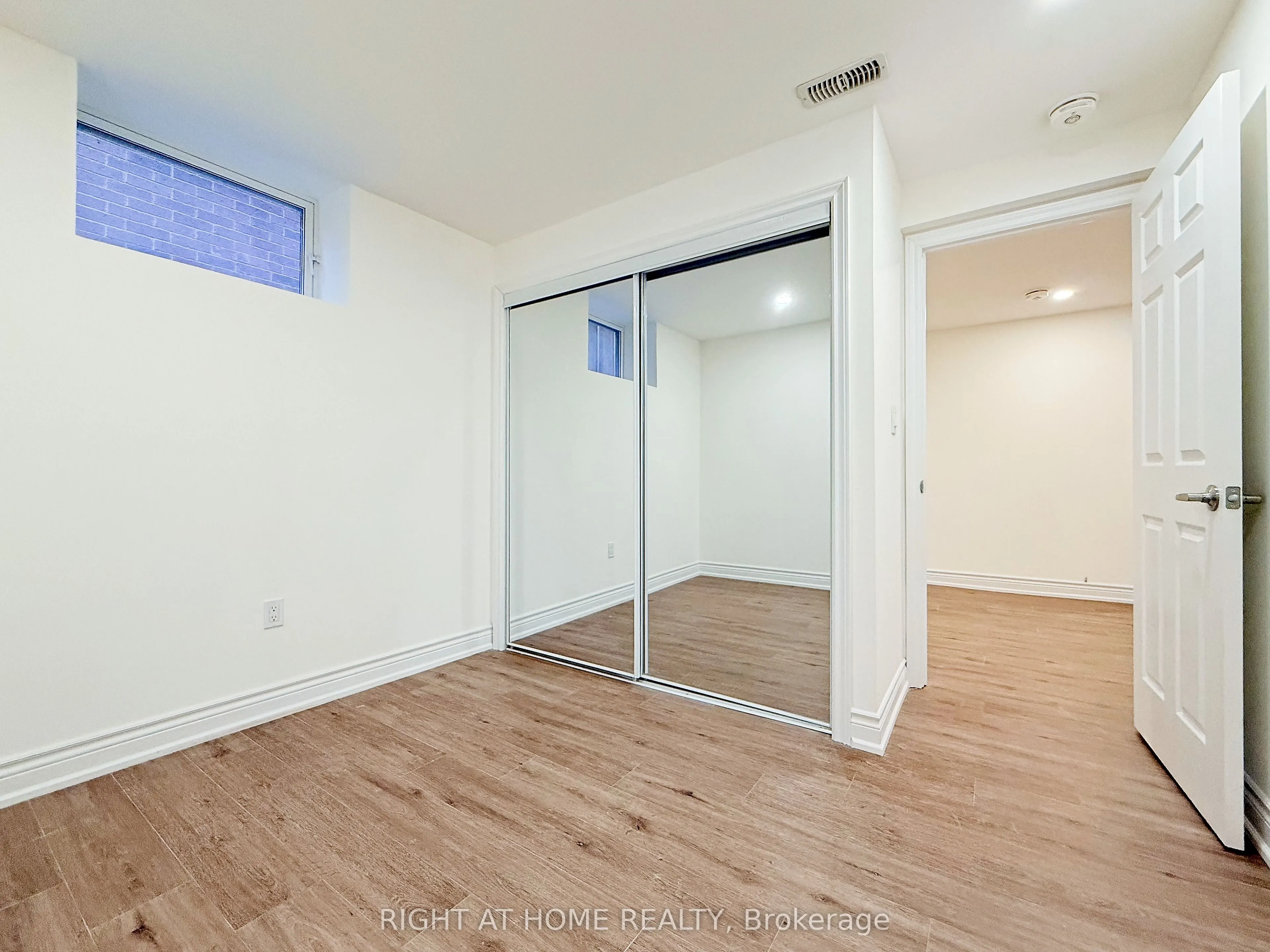 54 George Kirby Street, #Lower