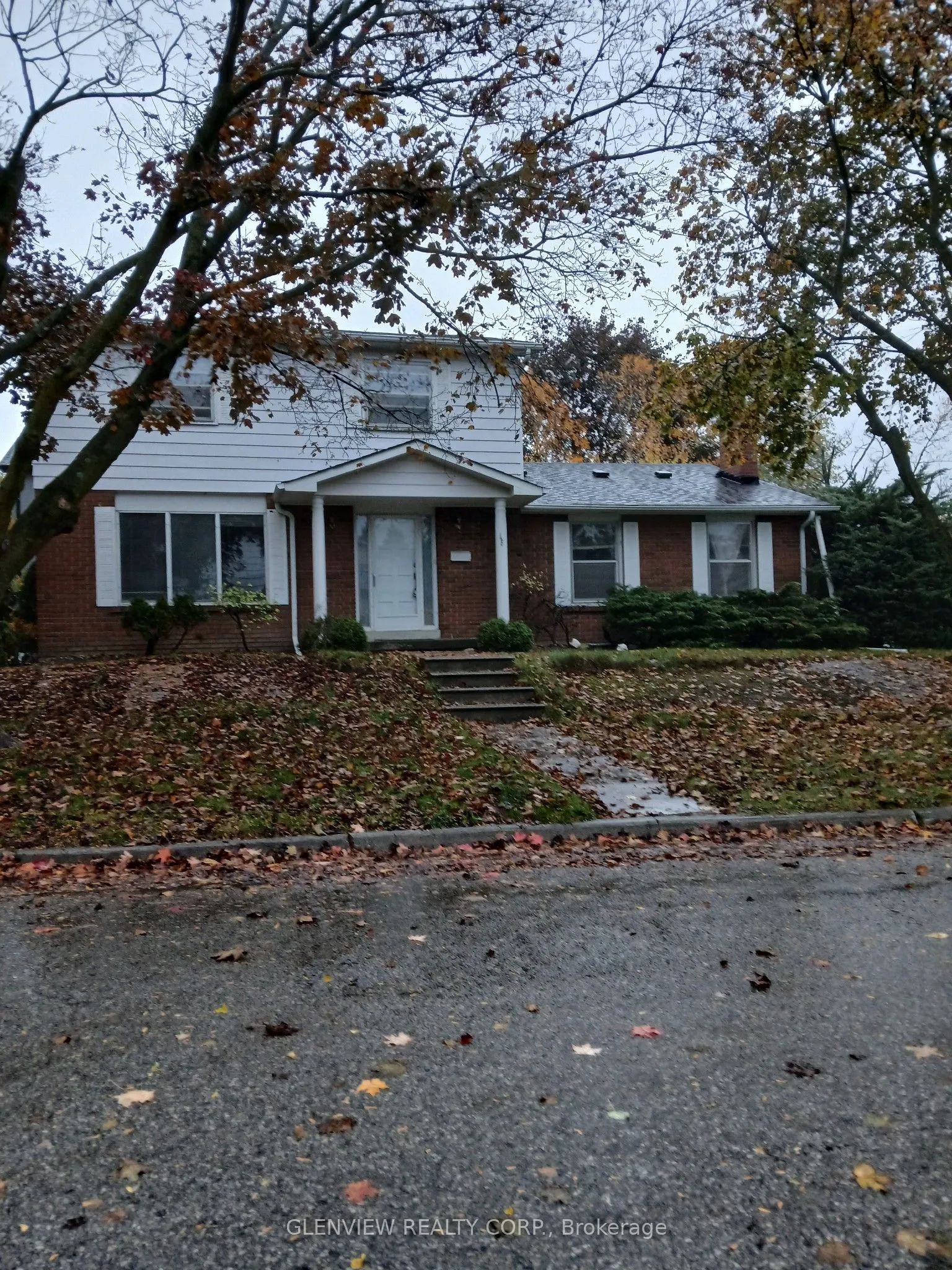 120 Romfield Circuit