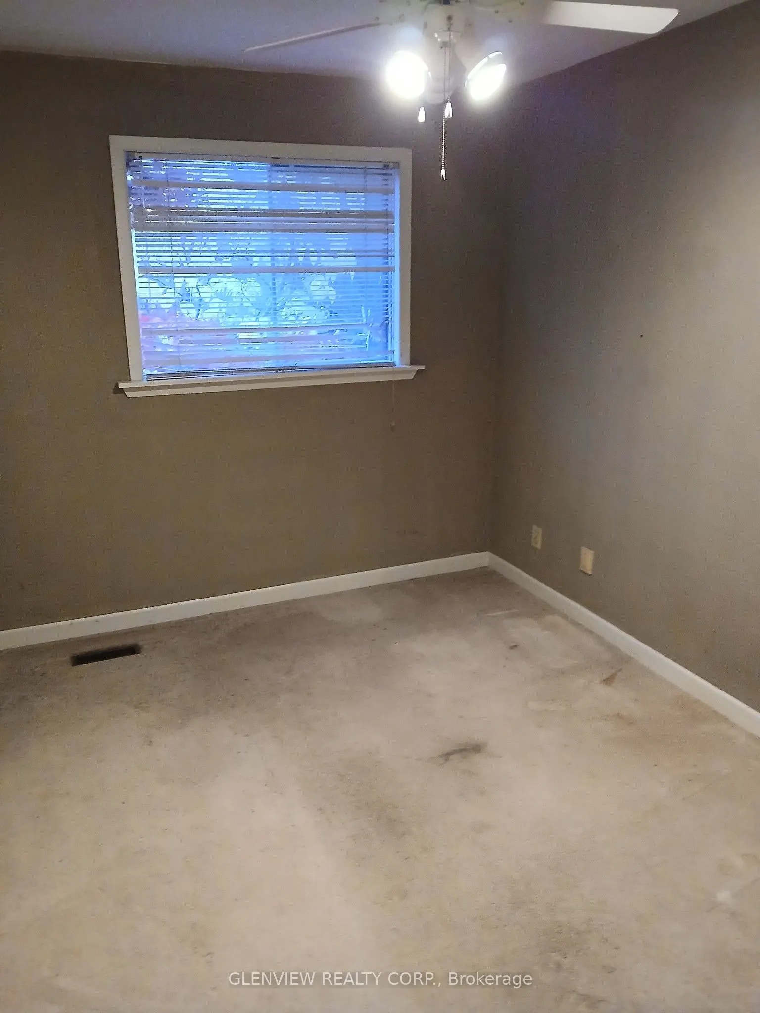 120 Romfield Circuit