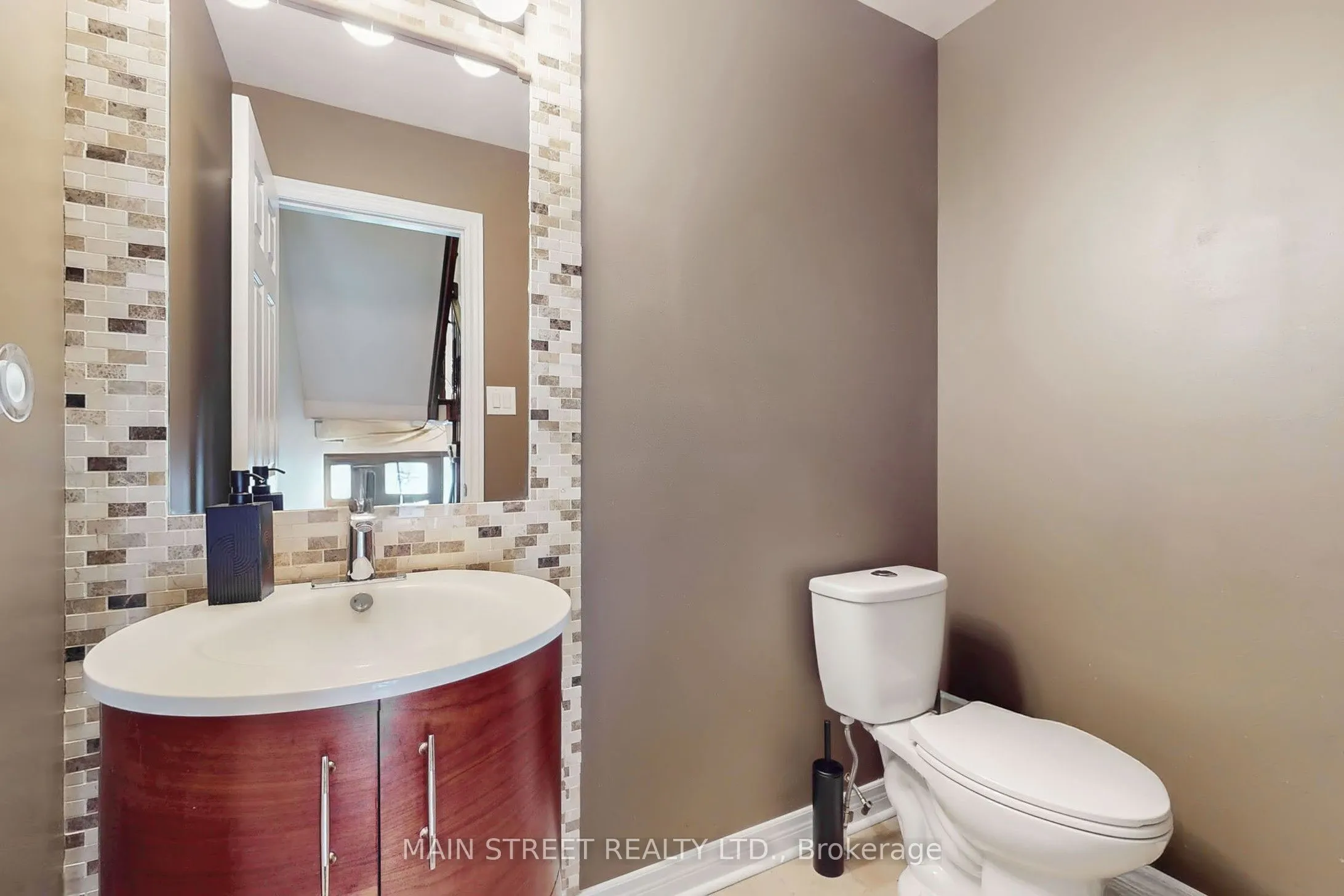 8900 Bathurst Street, #10