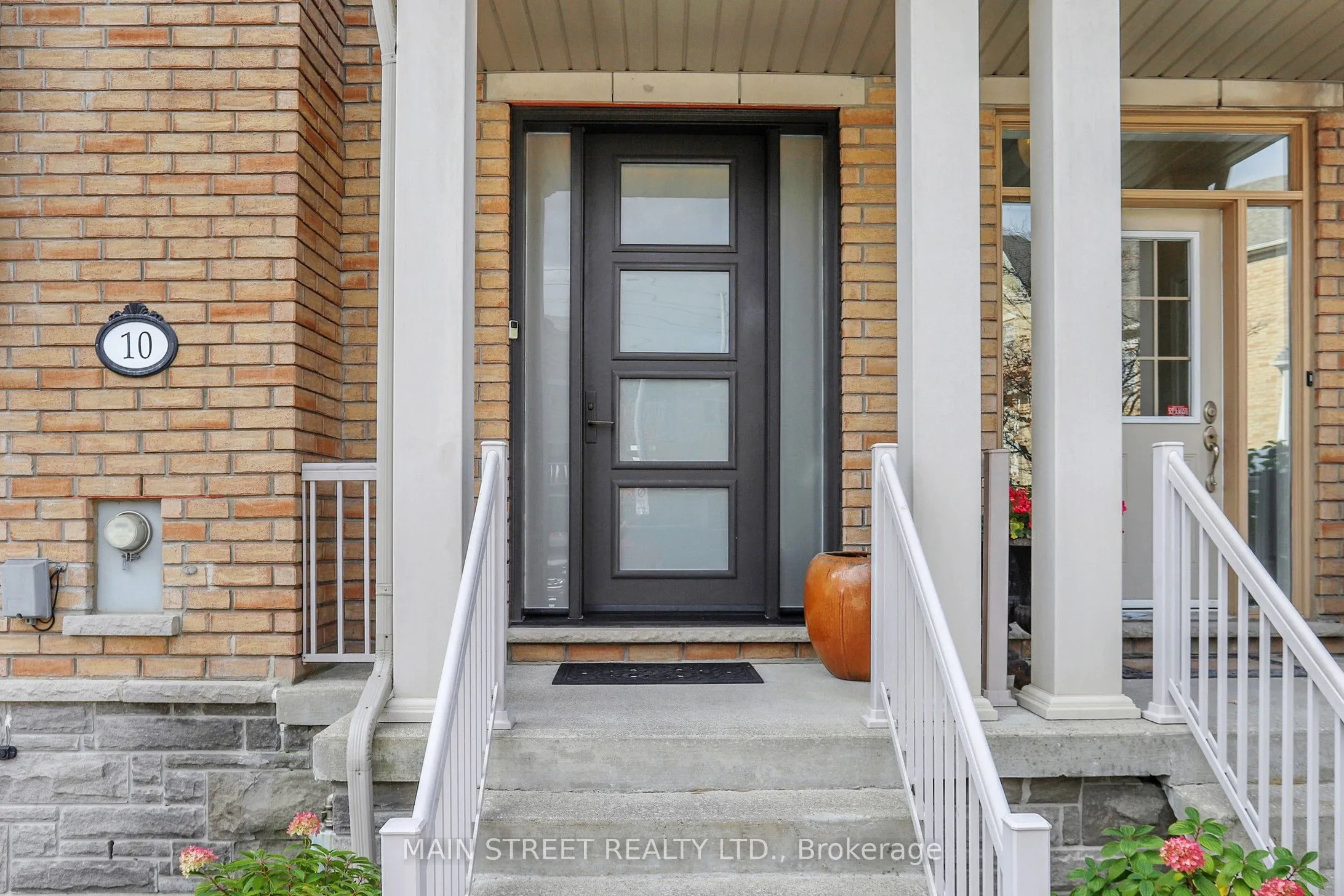 8900 Bathurst Street, #10