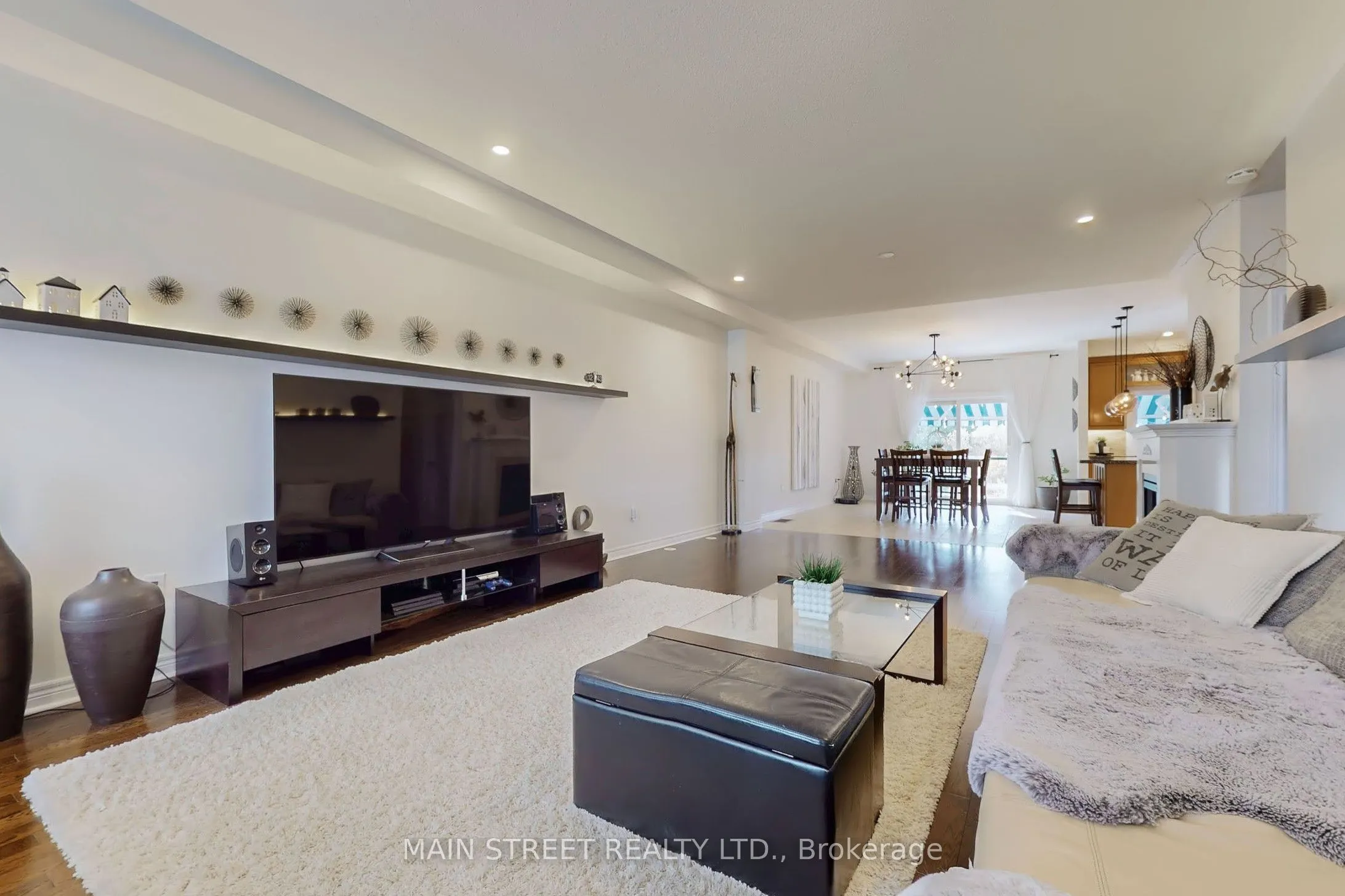 8900 Bathurst Street, #10