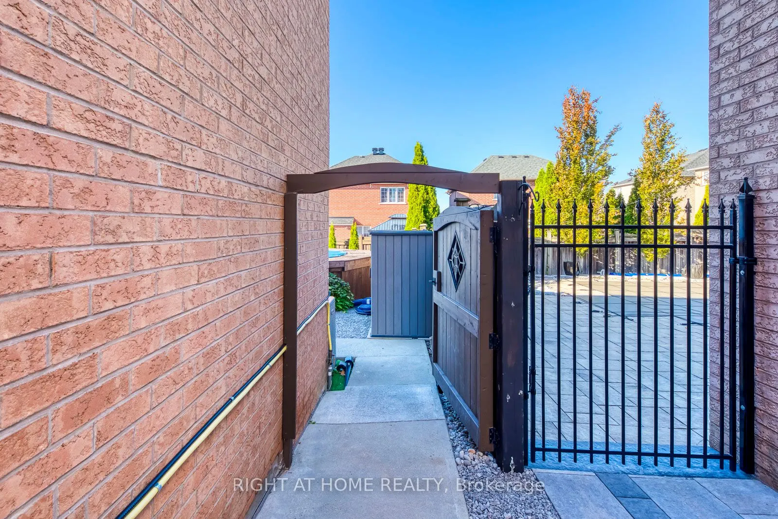 56 Barberry Crescent, #Lower