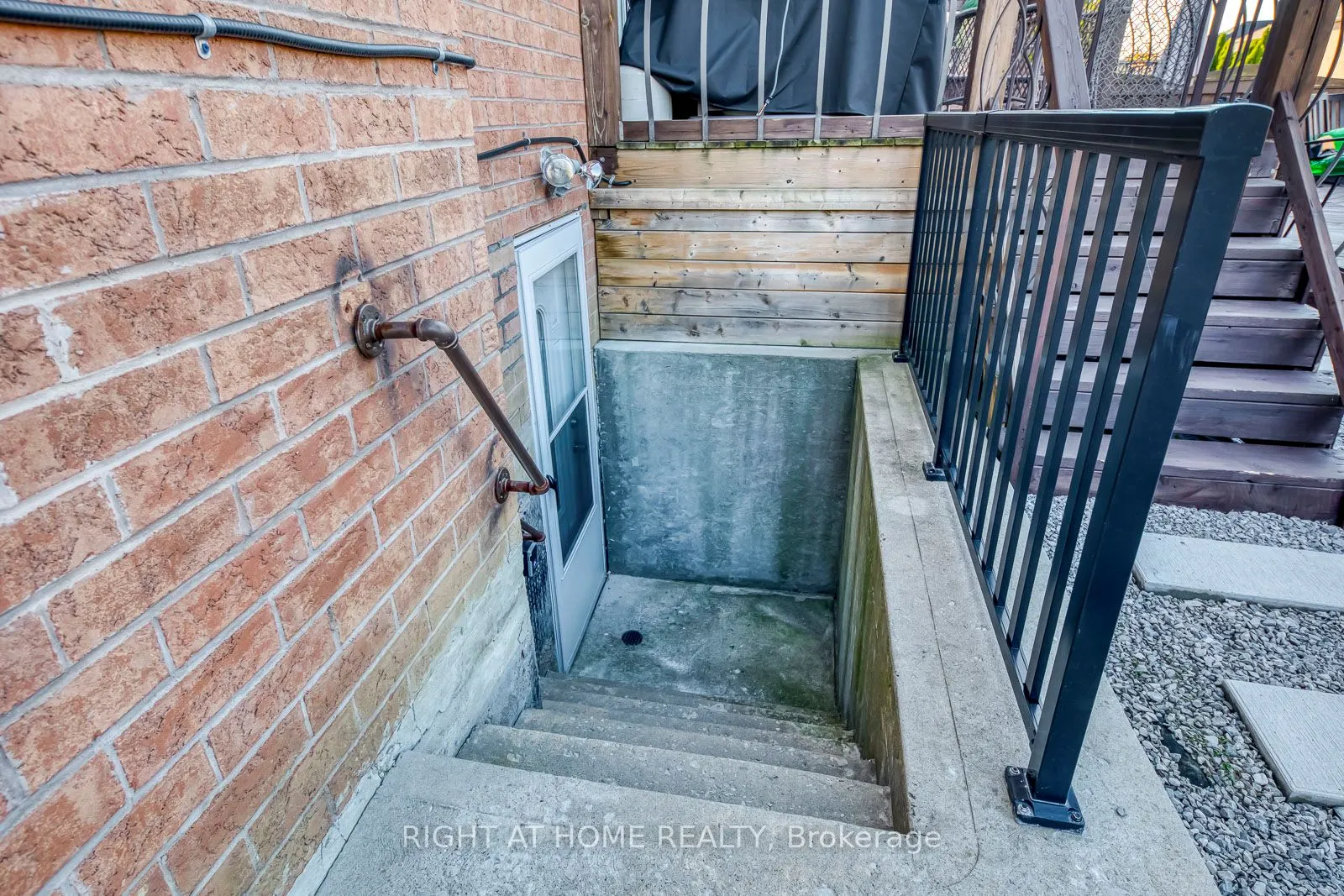 56 Barberry Crescent, #Lower