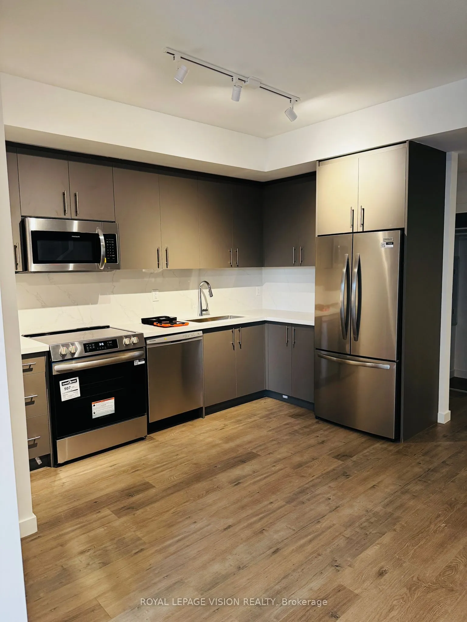 113 Marydale Avenue, #3