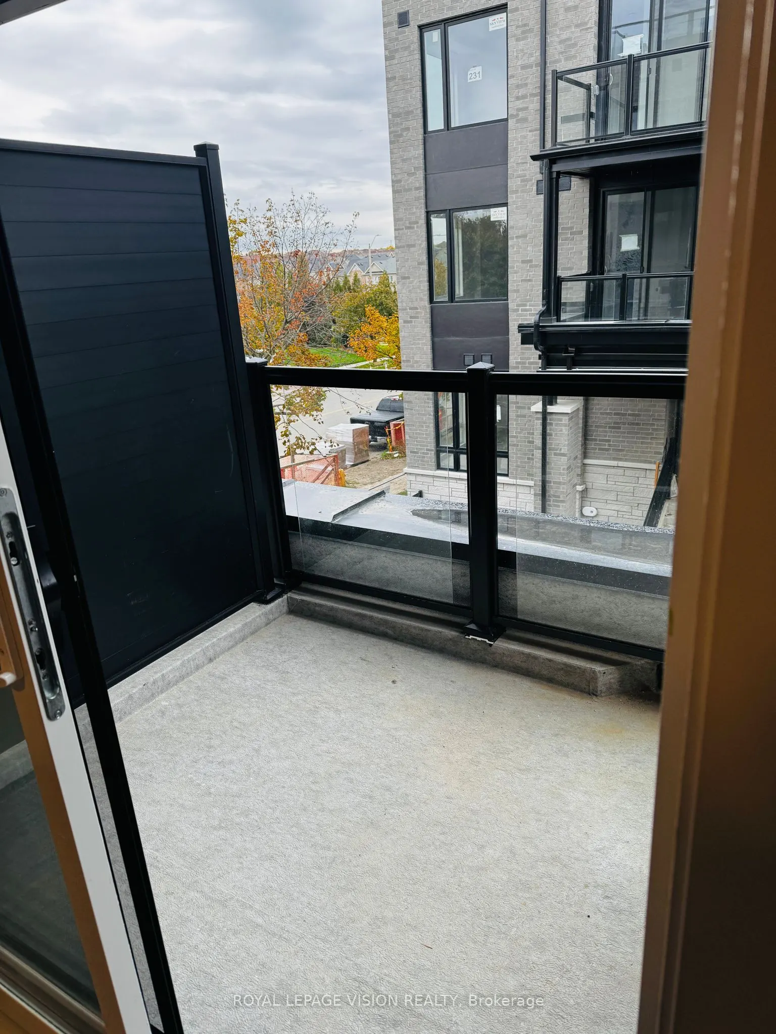 113 Marydale Avenue, #3