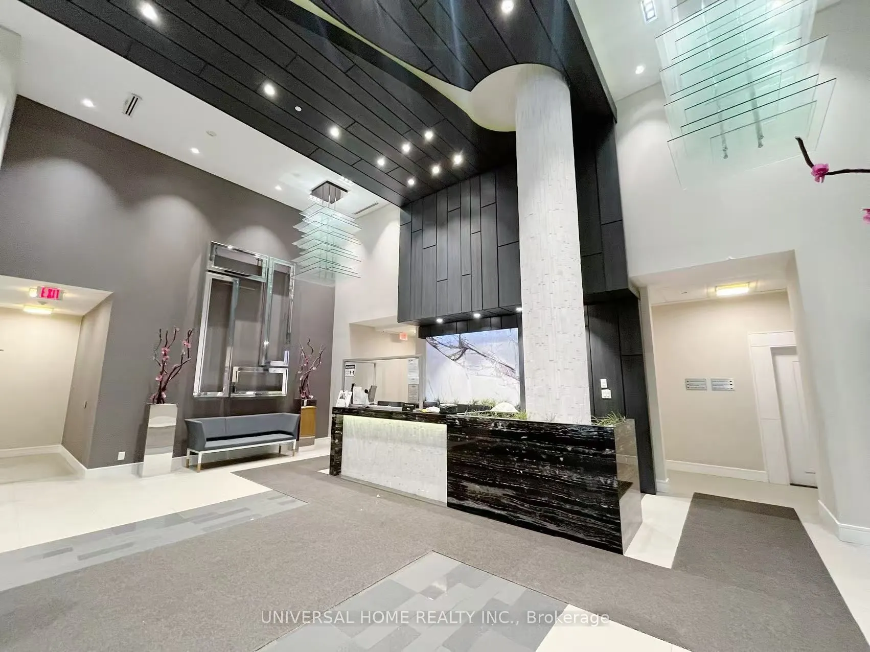 9199 Yonge Street, #SE208