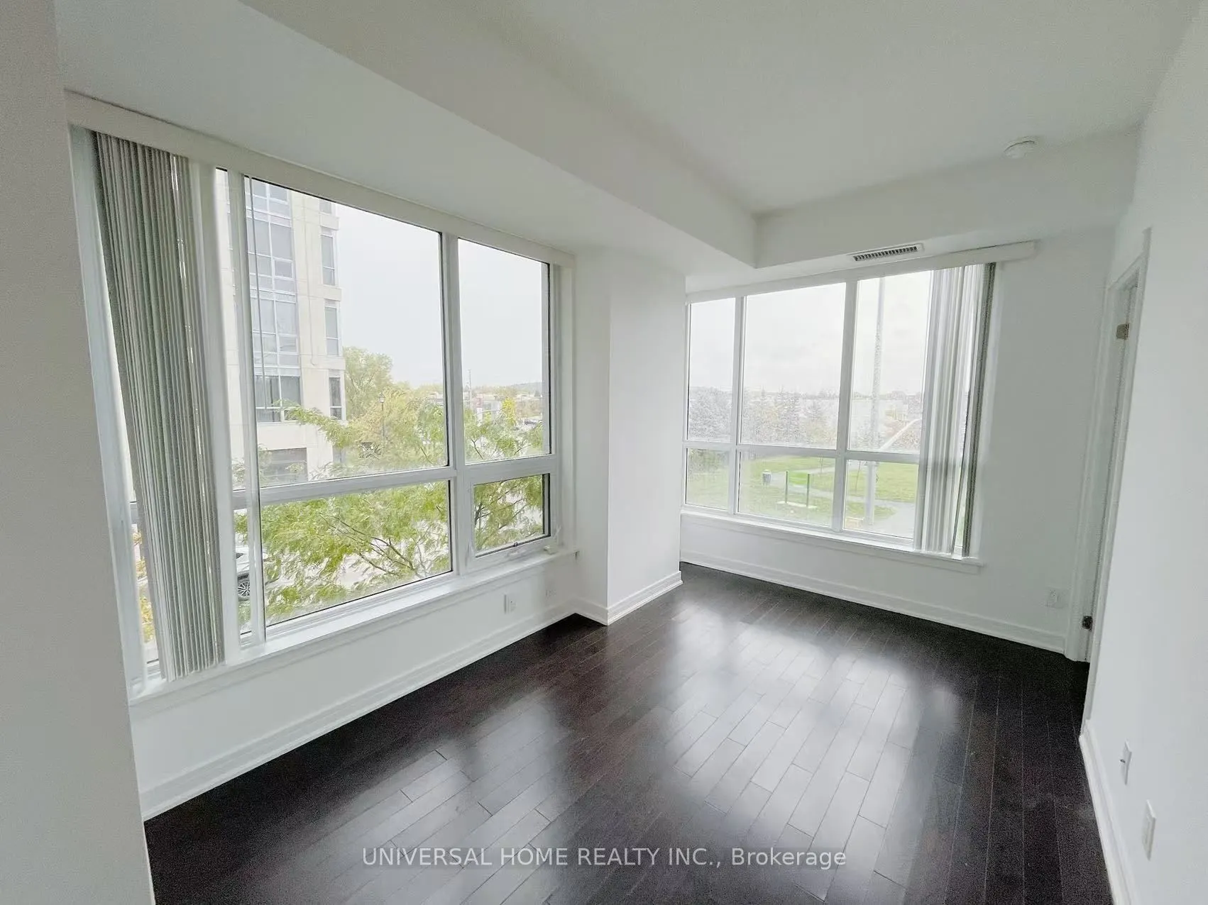 9199 Yonge Street, #SE208