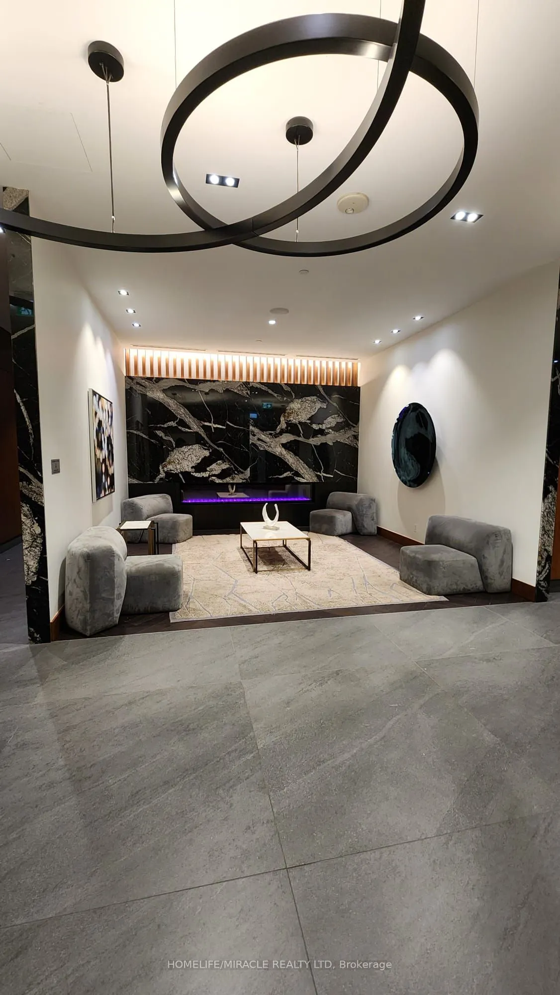 7895 Jane Street, #2004