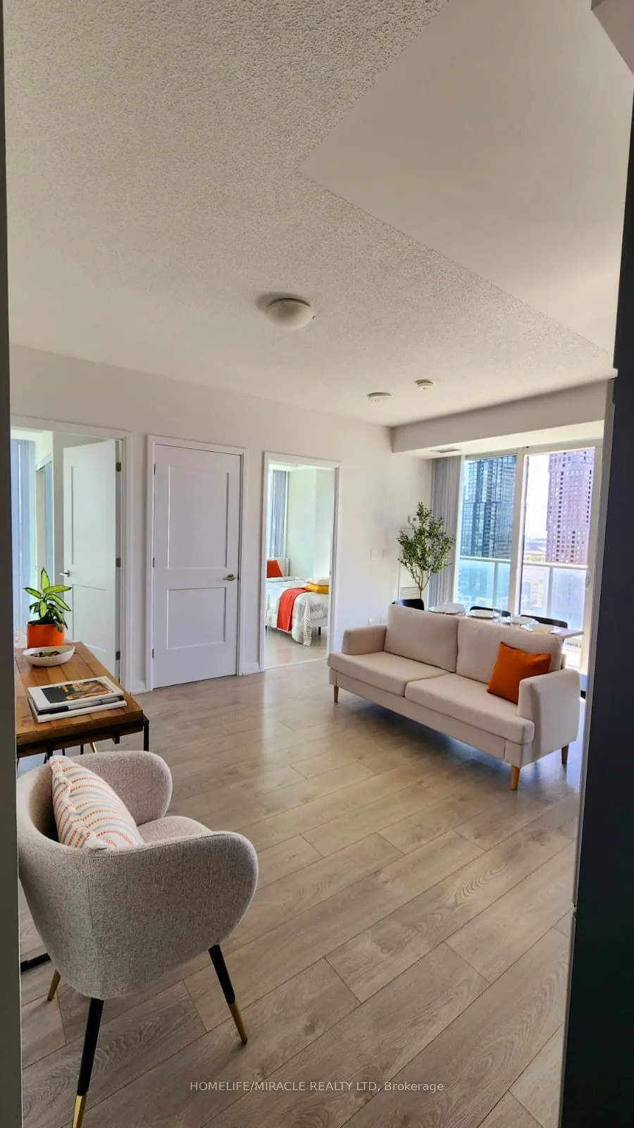 7895 Jane Street, #2004