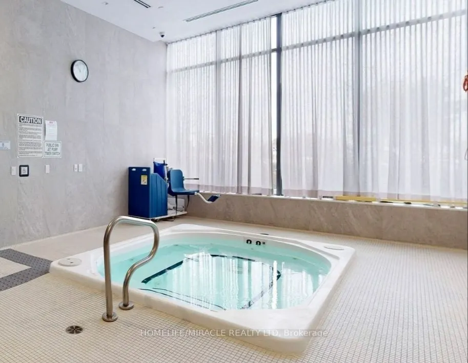 7895 Jane Street, #2004