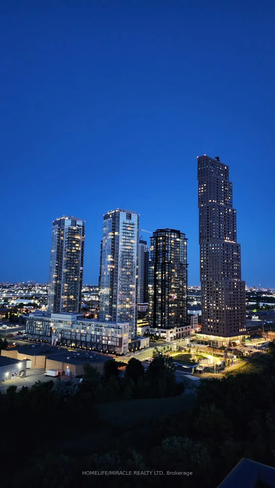 7895 Jane Street, #2004