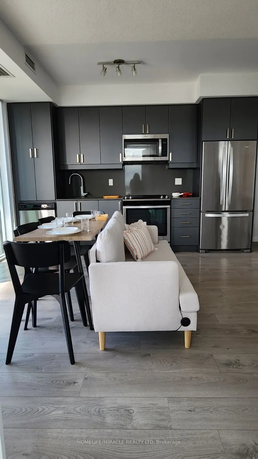 7895 Jane Street, #2004