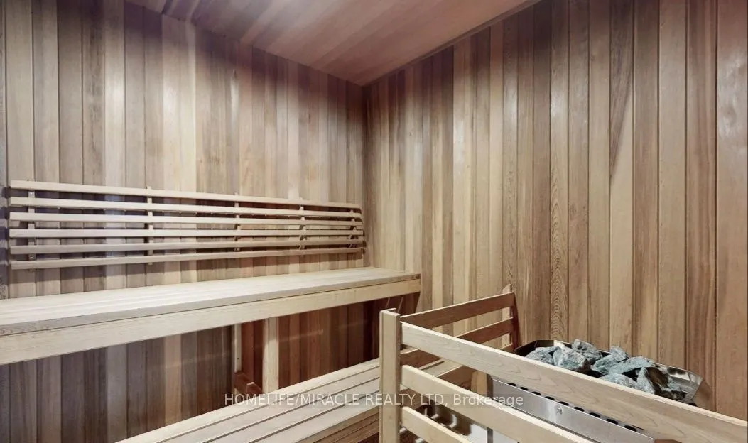 7895 Jane Street, #2004