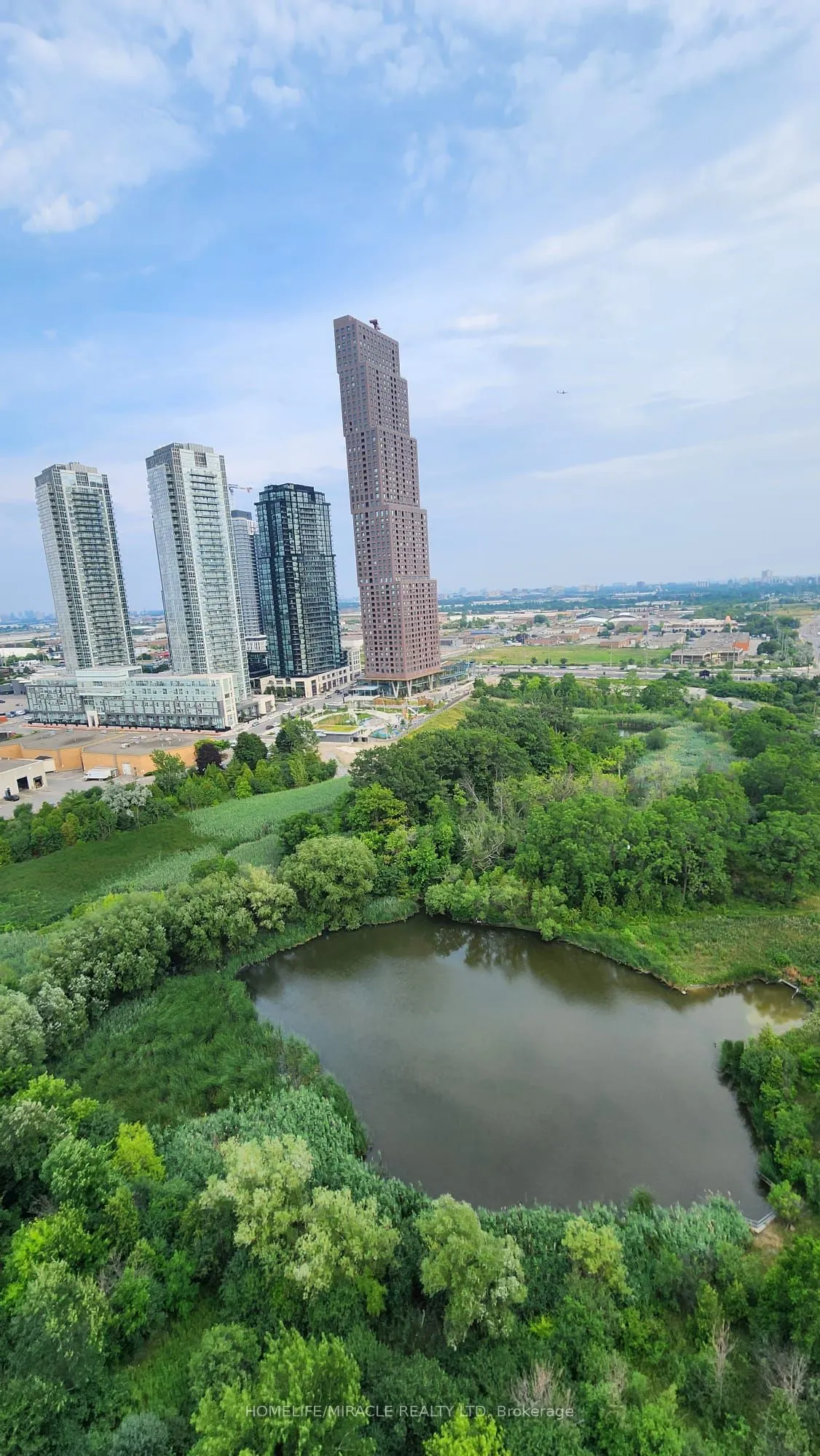 7895 Jane Street, #2004