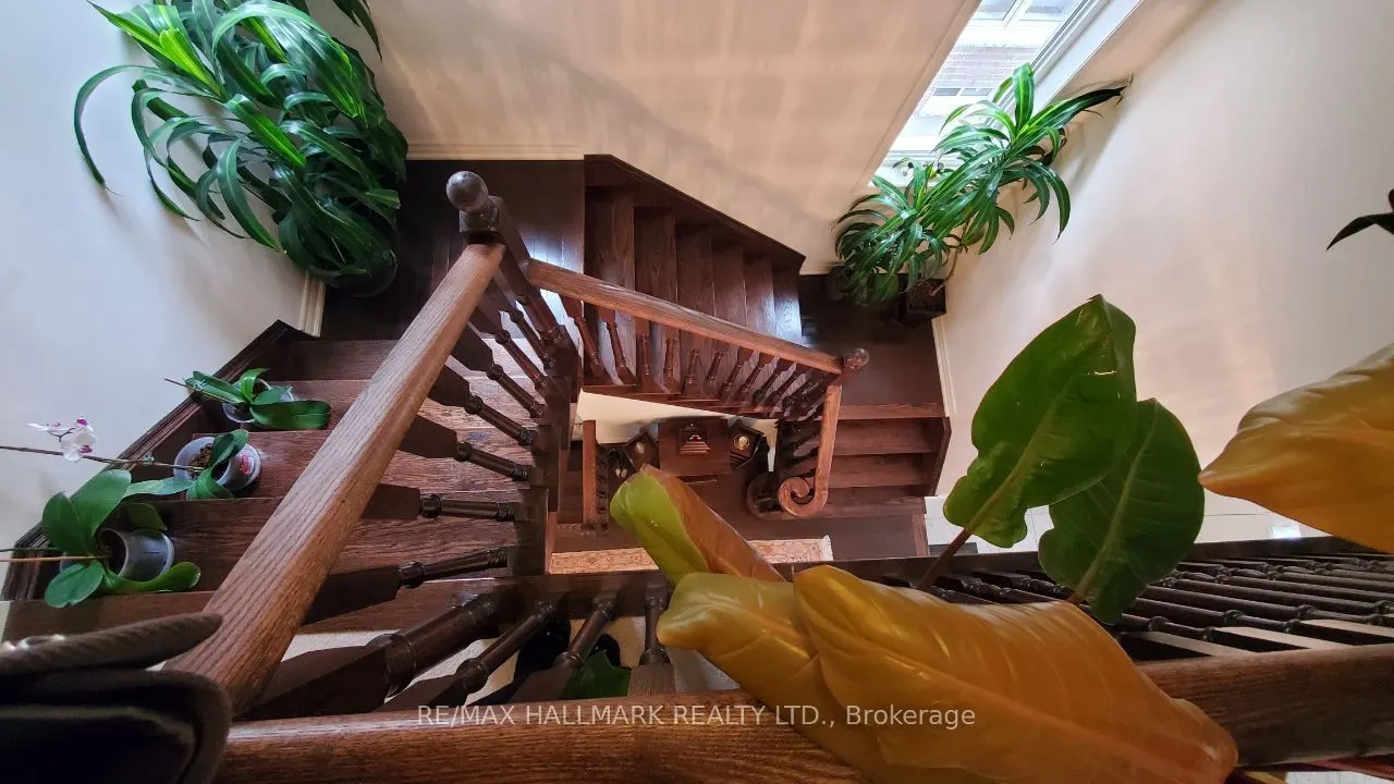 19 Chouinard Way, ##Main&2nd