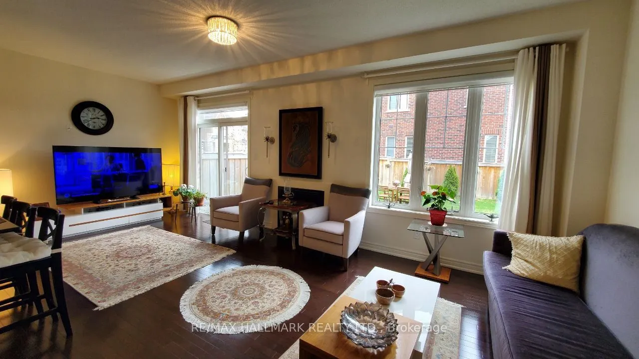 19 Chouinard Way, ##Main&2nd