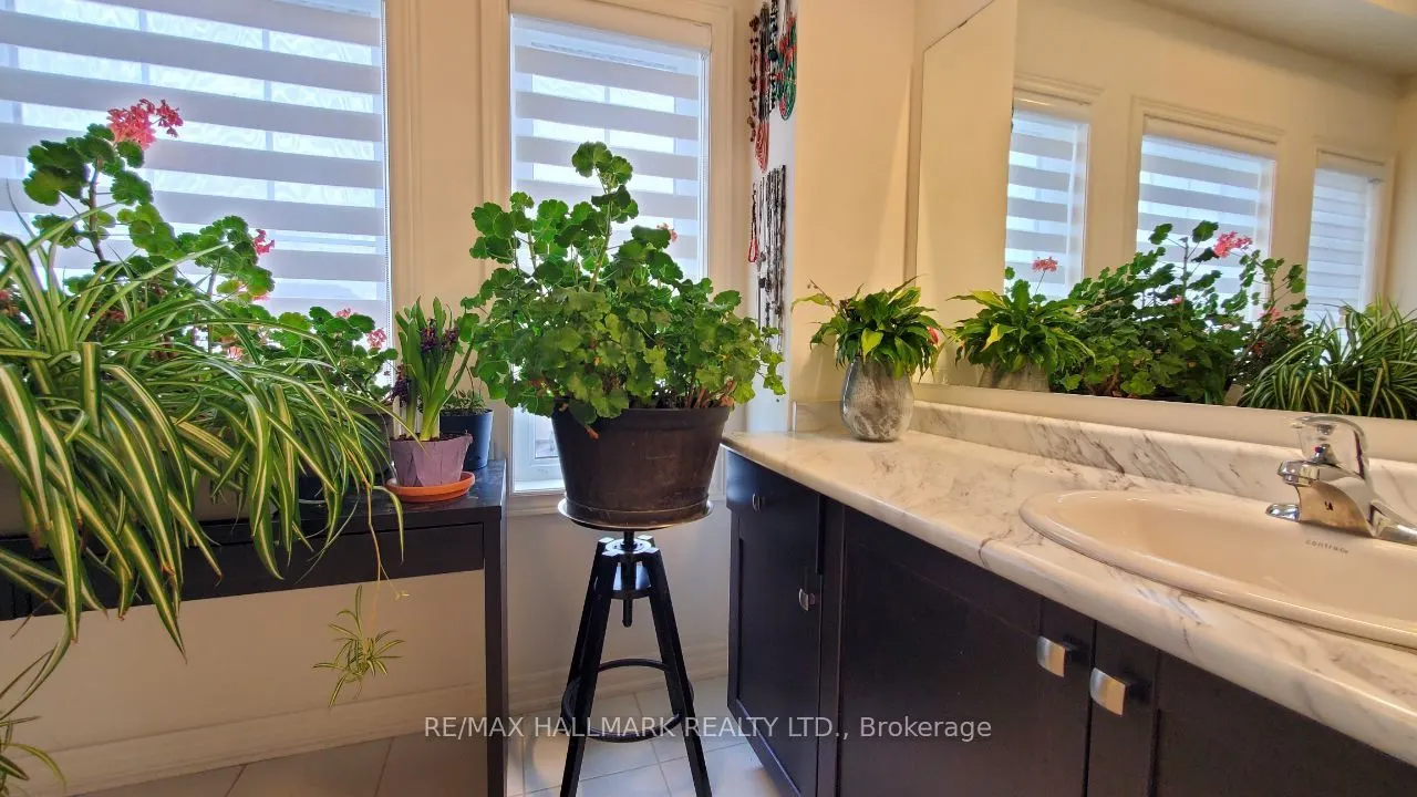 19 Chouinard Way, ##Main&2nd