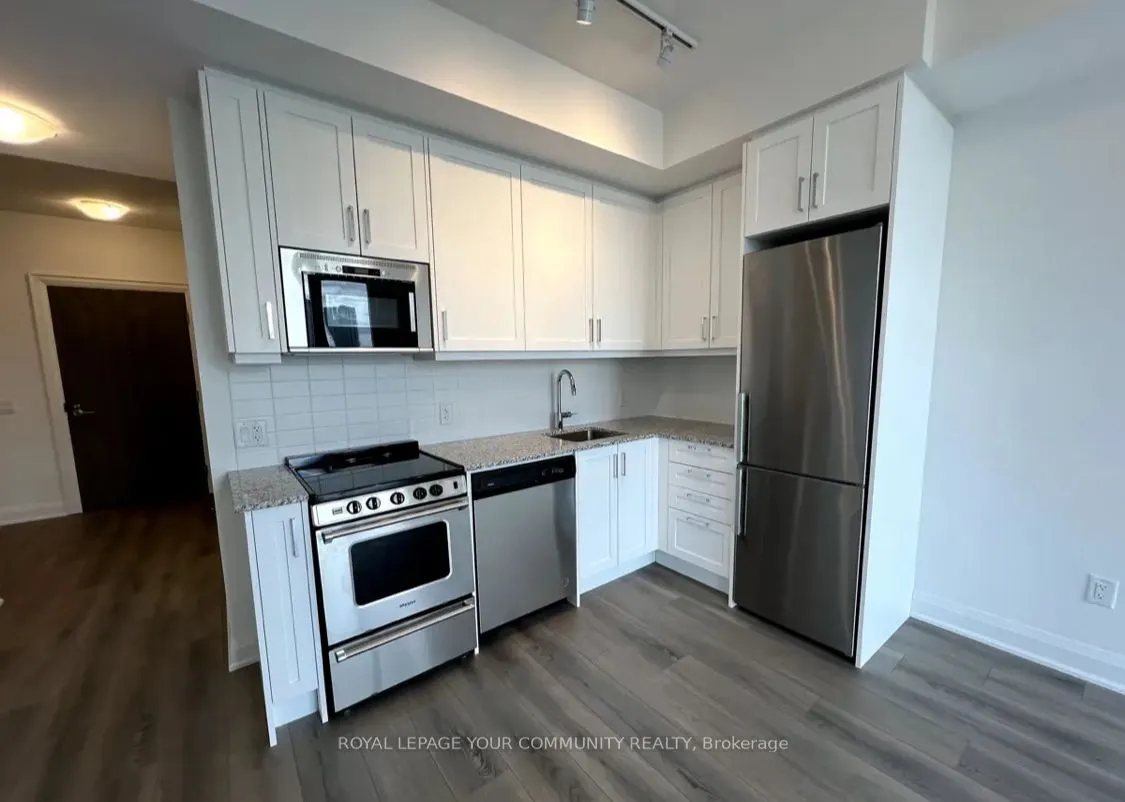 20 Gatineau Drive, #404