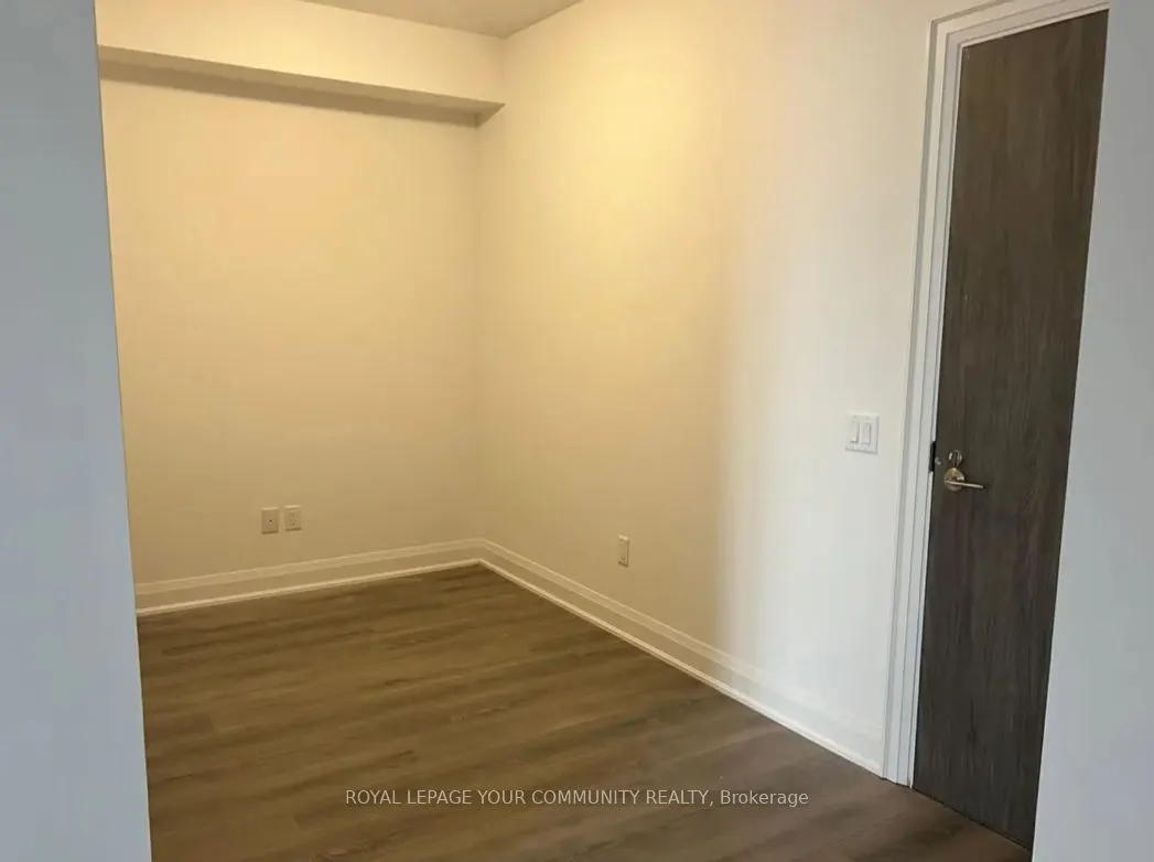 20 Gatineau Drive, #404