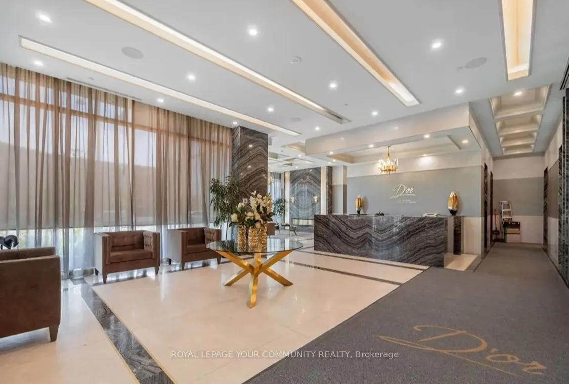 20 Gatineau Drive, #404